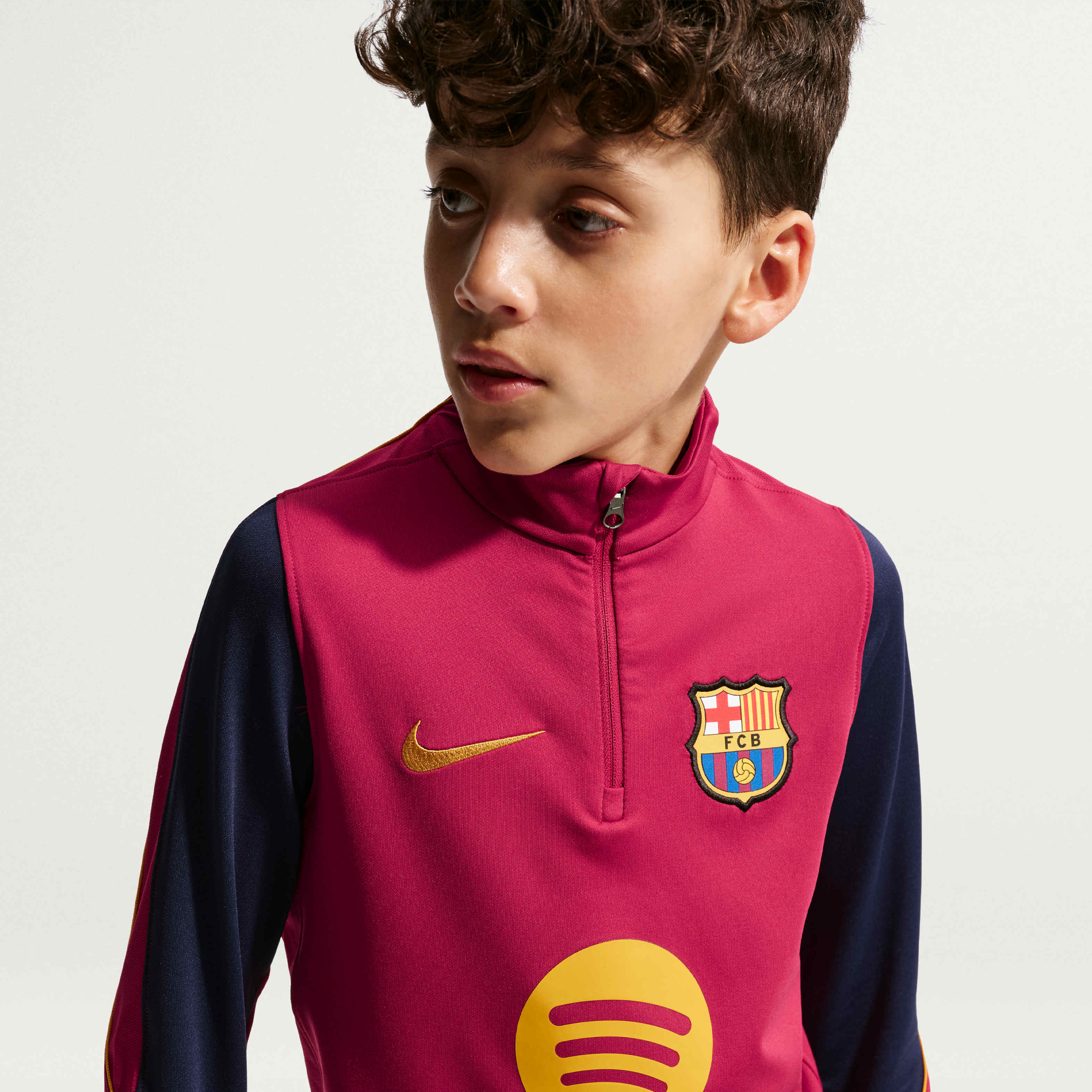 برشلونة سترايك image number 2