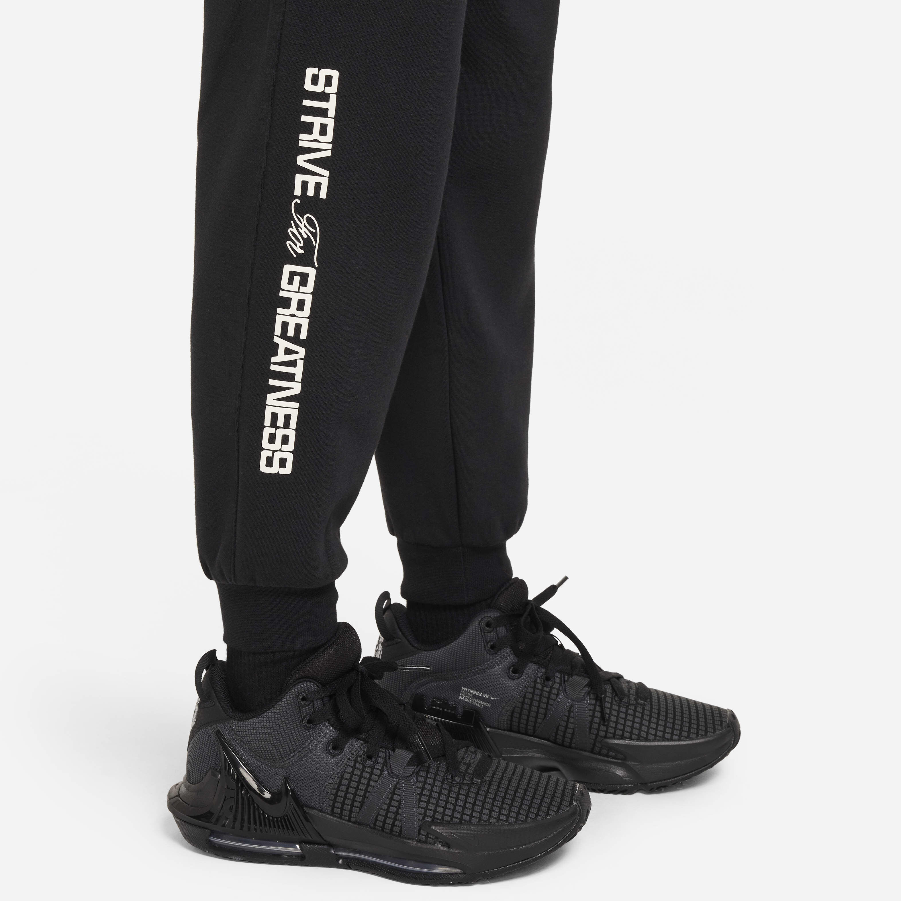 LeBron image number 4