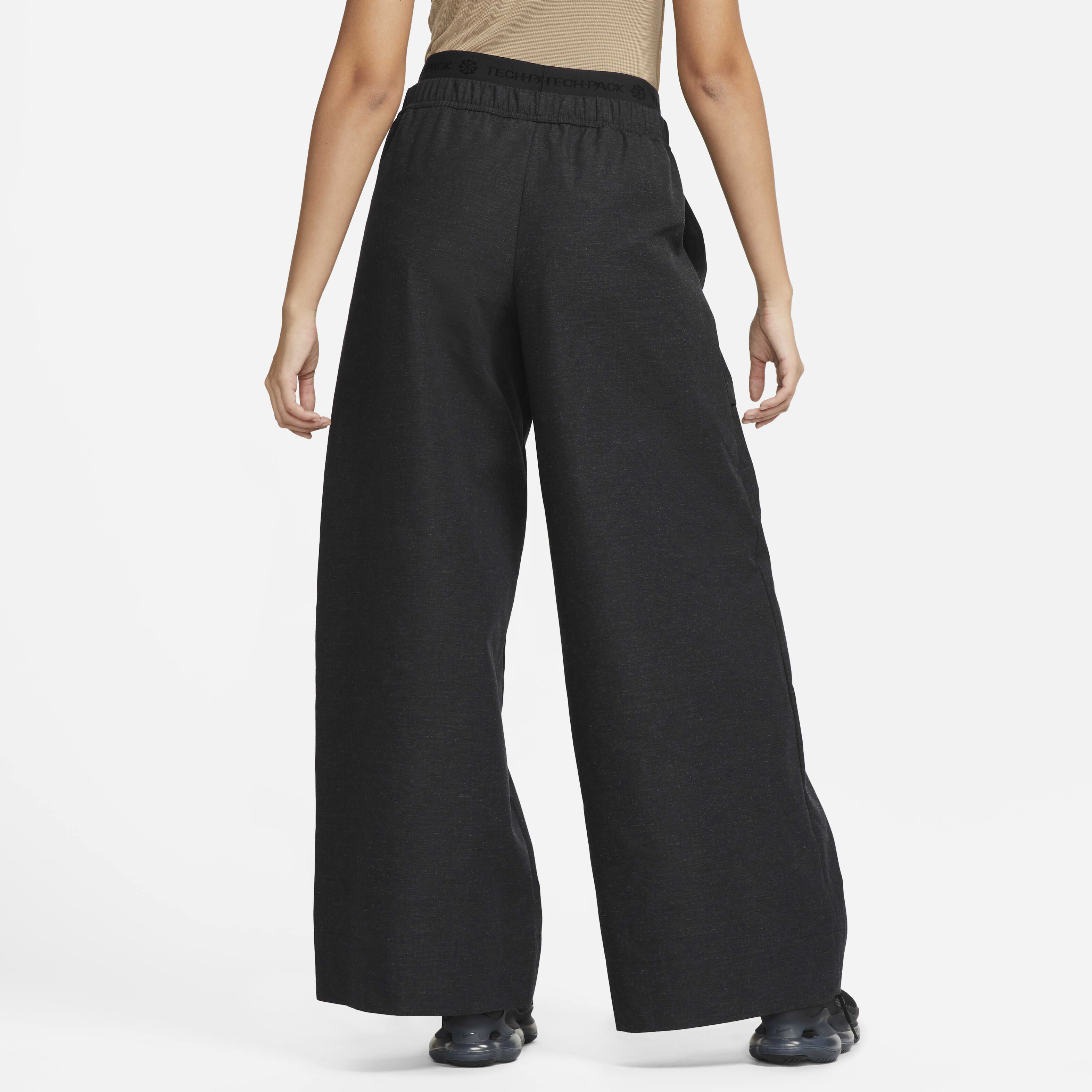 نايكي سبورتسوير تك باك image number 1