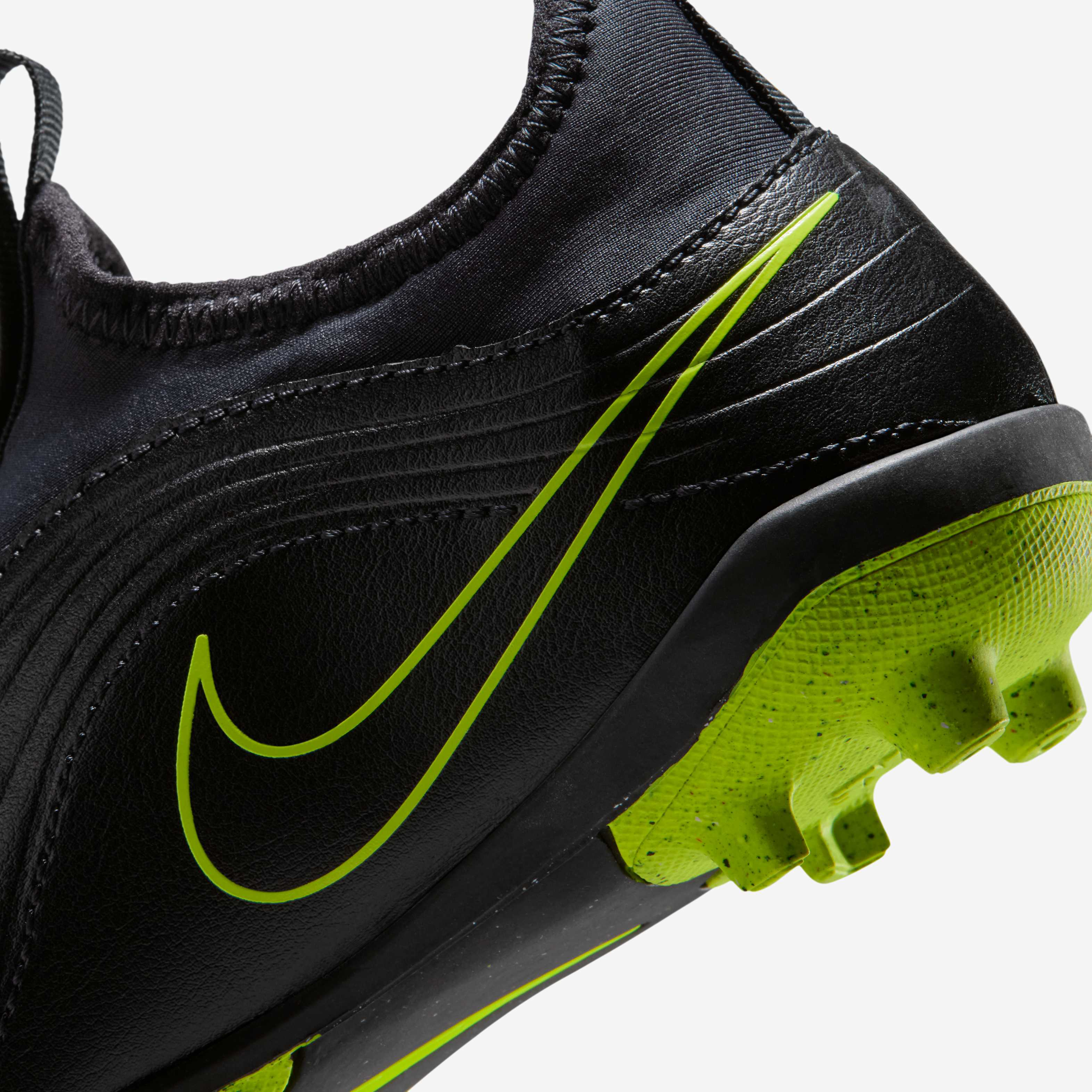 Nike Jr. Tiempo Maestro Club image number 8