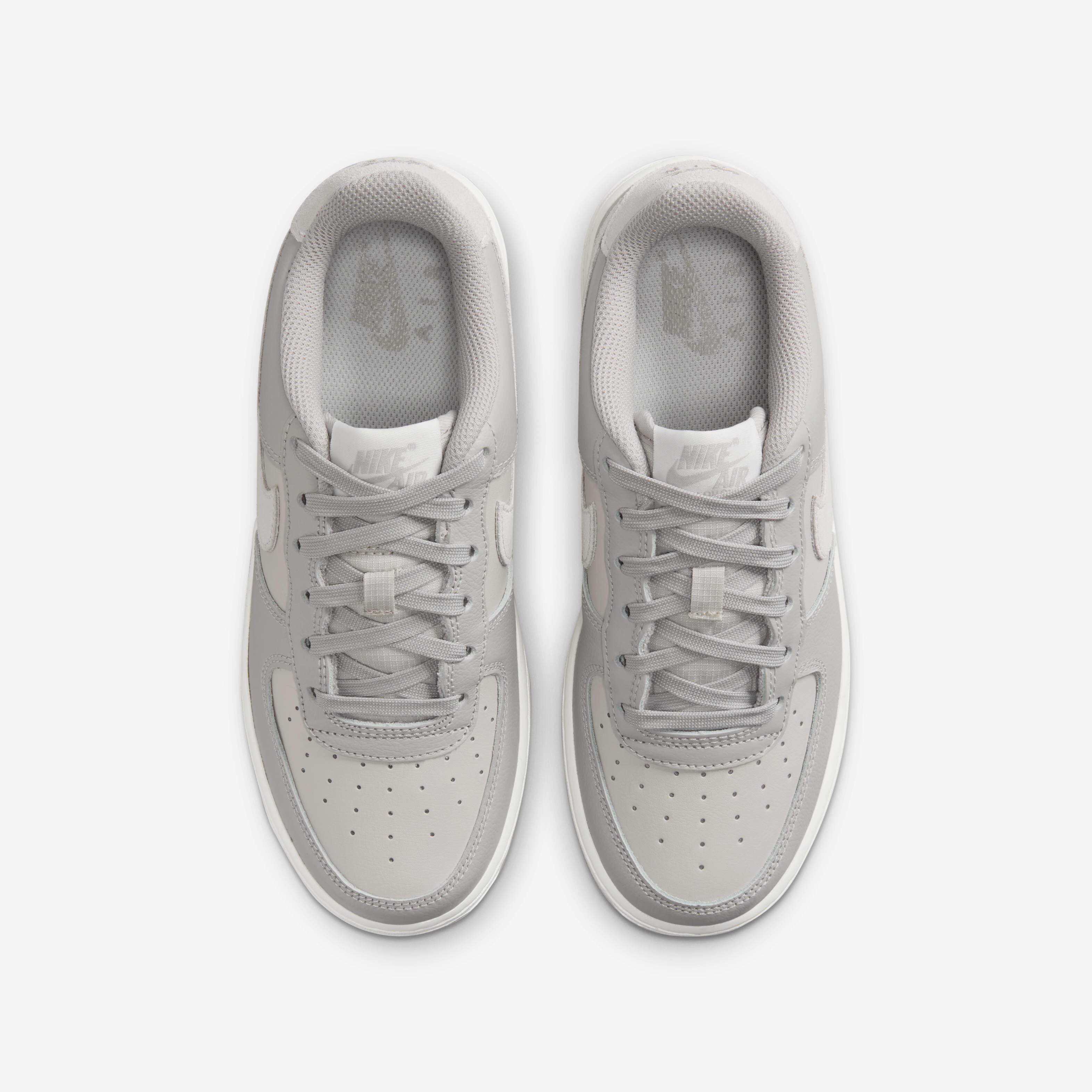 Nike Air Force 1 LV8 5 image number 3