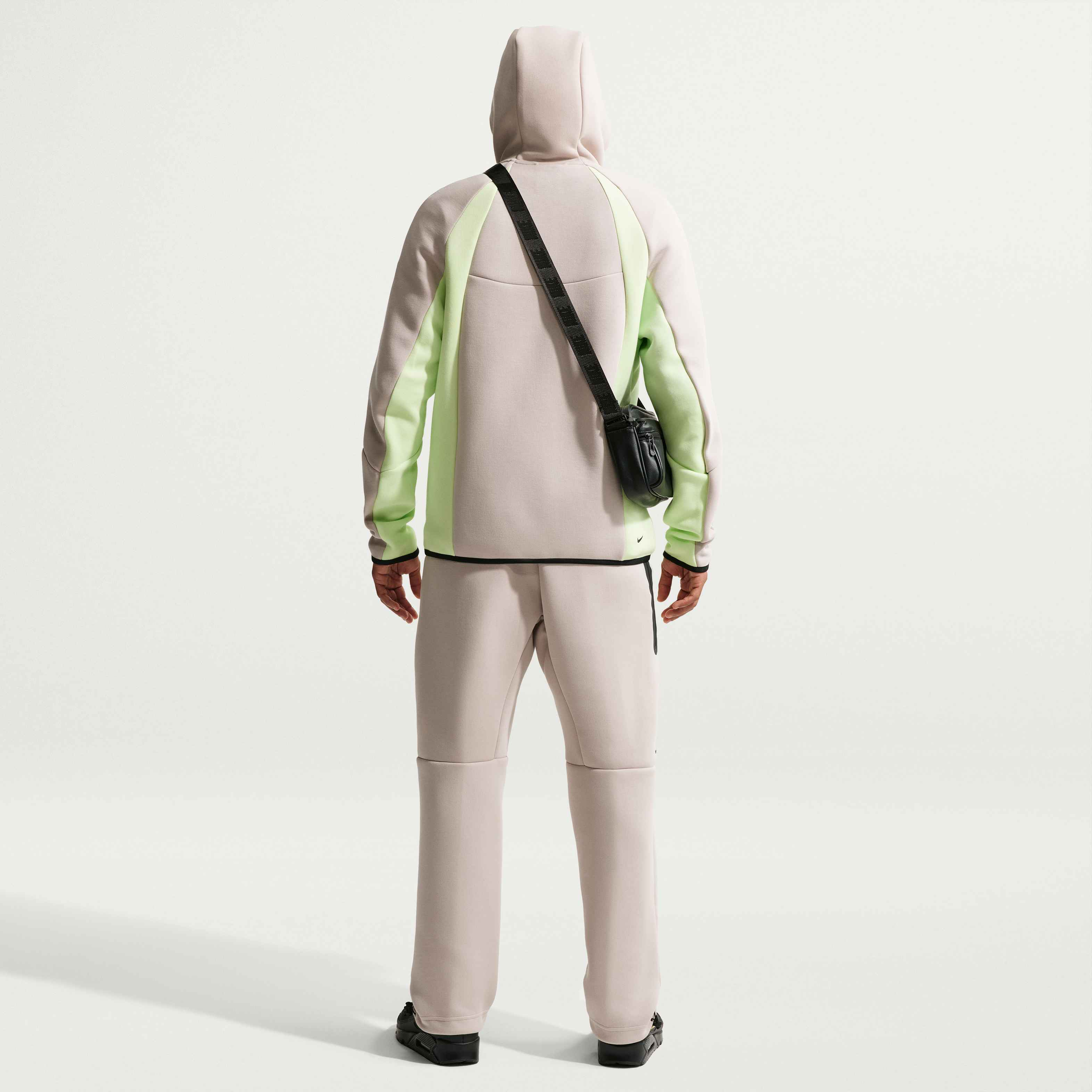 Nike Tech image number 4