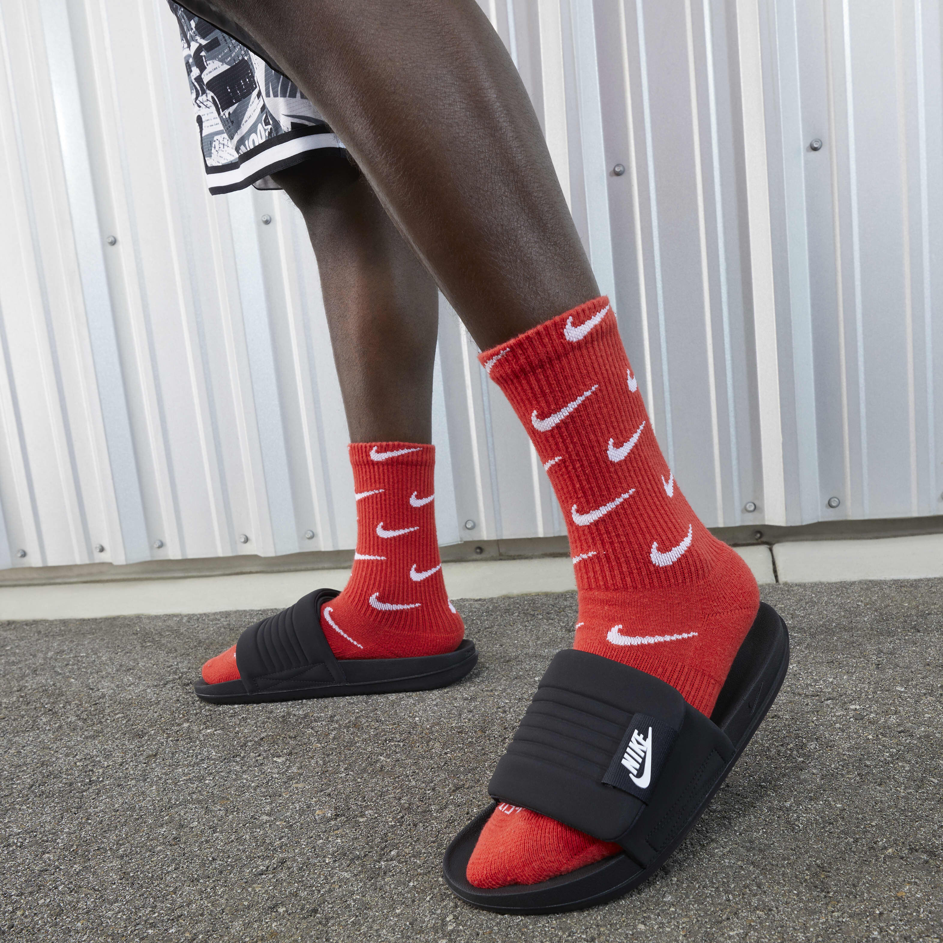 Nike slides on feet outlet