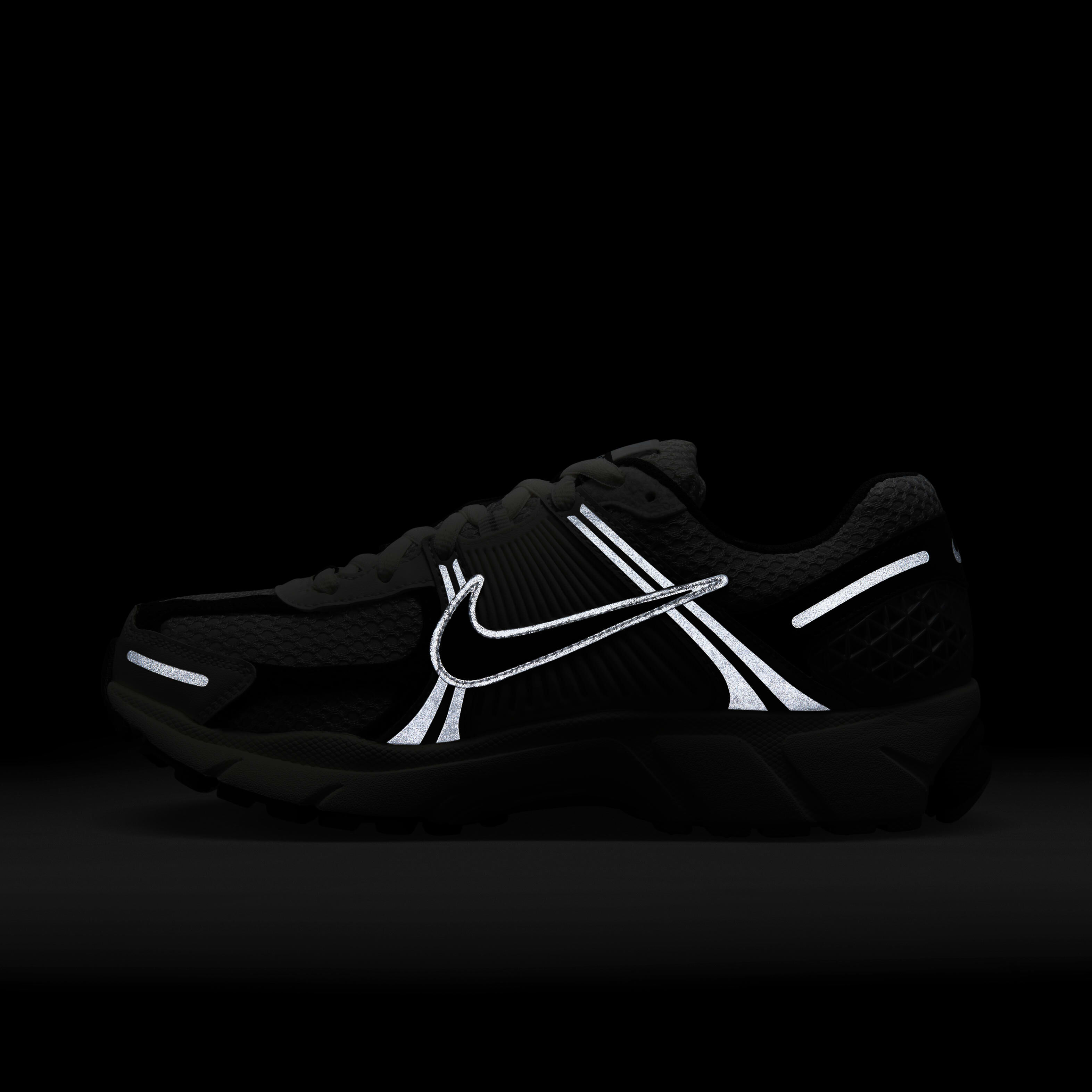 Nike Zoom Vomero 5 image number 11