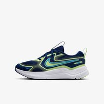 Nike Cosmic Runner