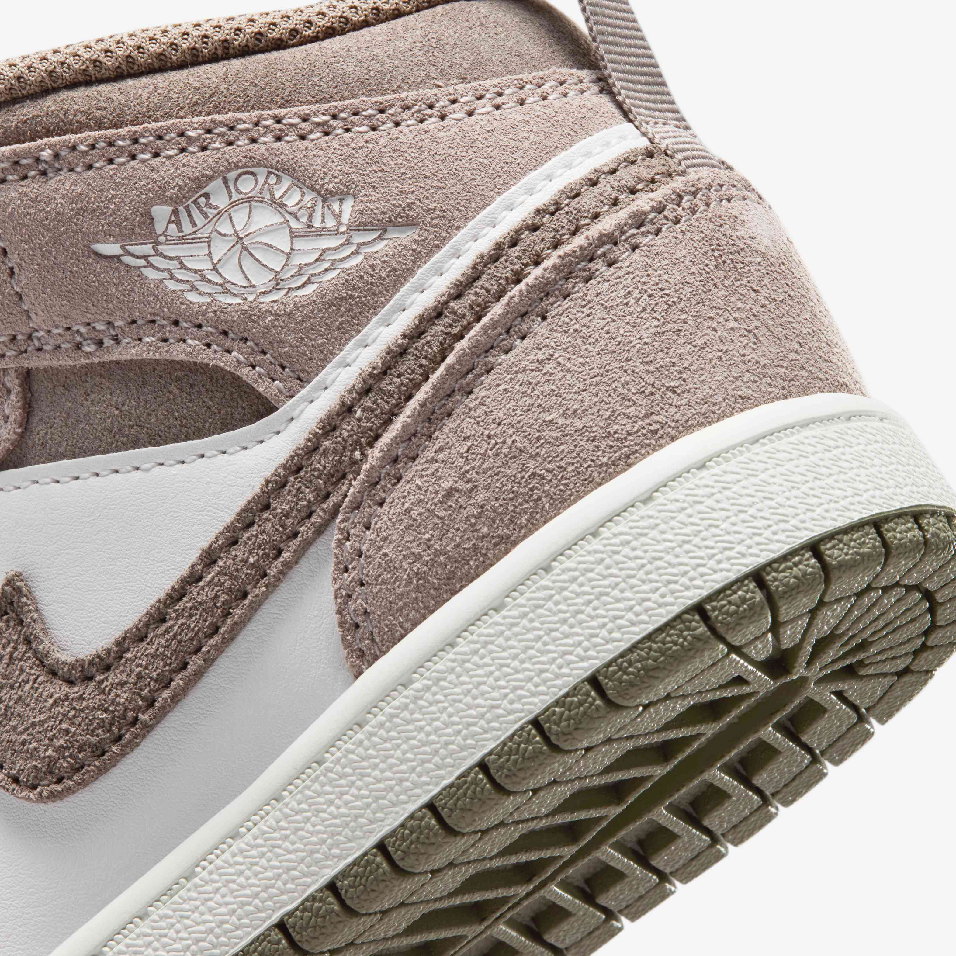 جوردن 1 ميد image number 7