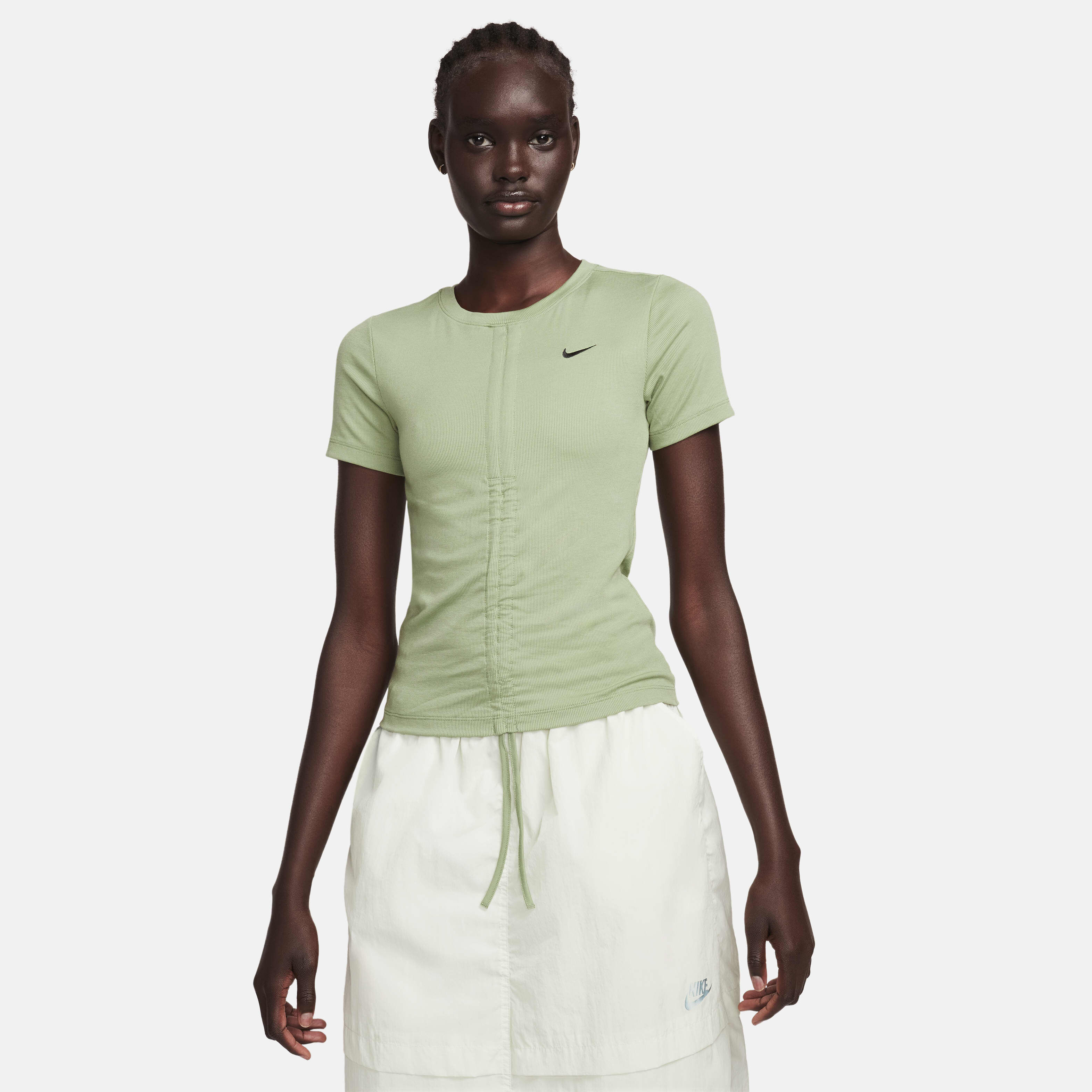 Nike Sportswear Essentials image number 0