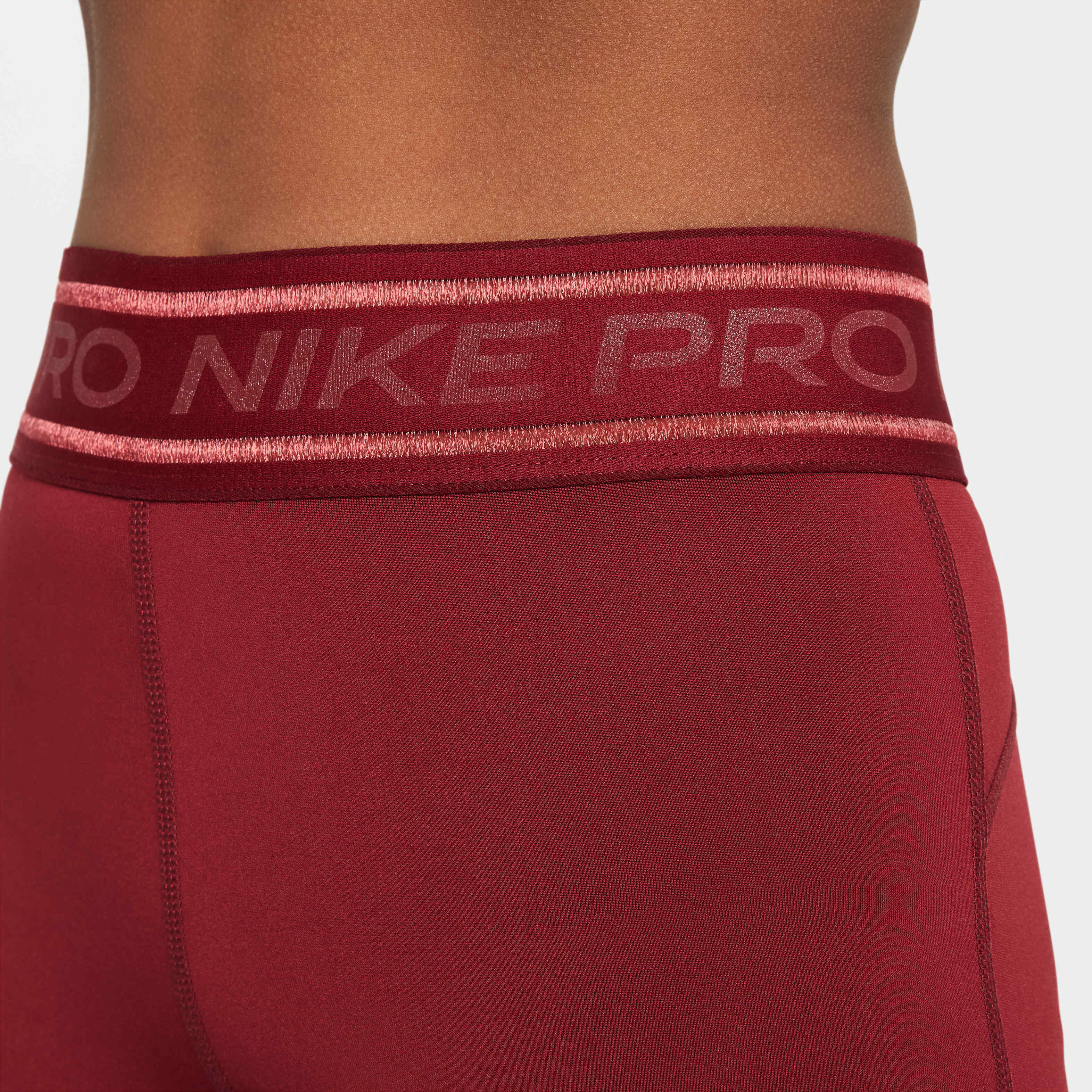 Nike Pro image number 3