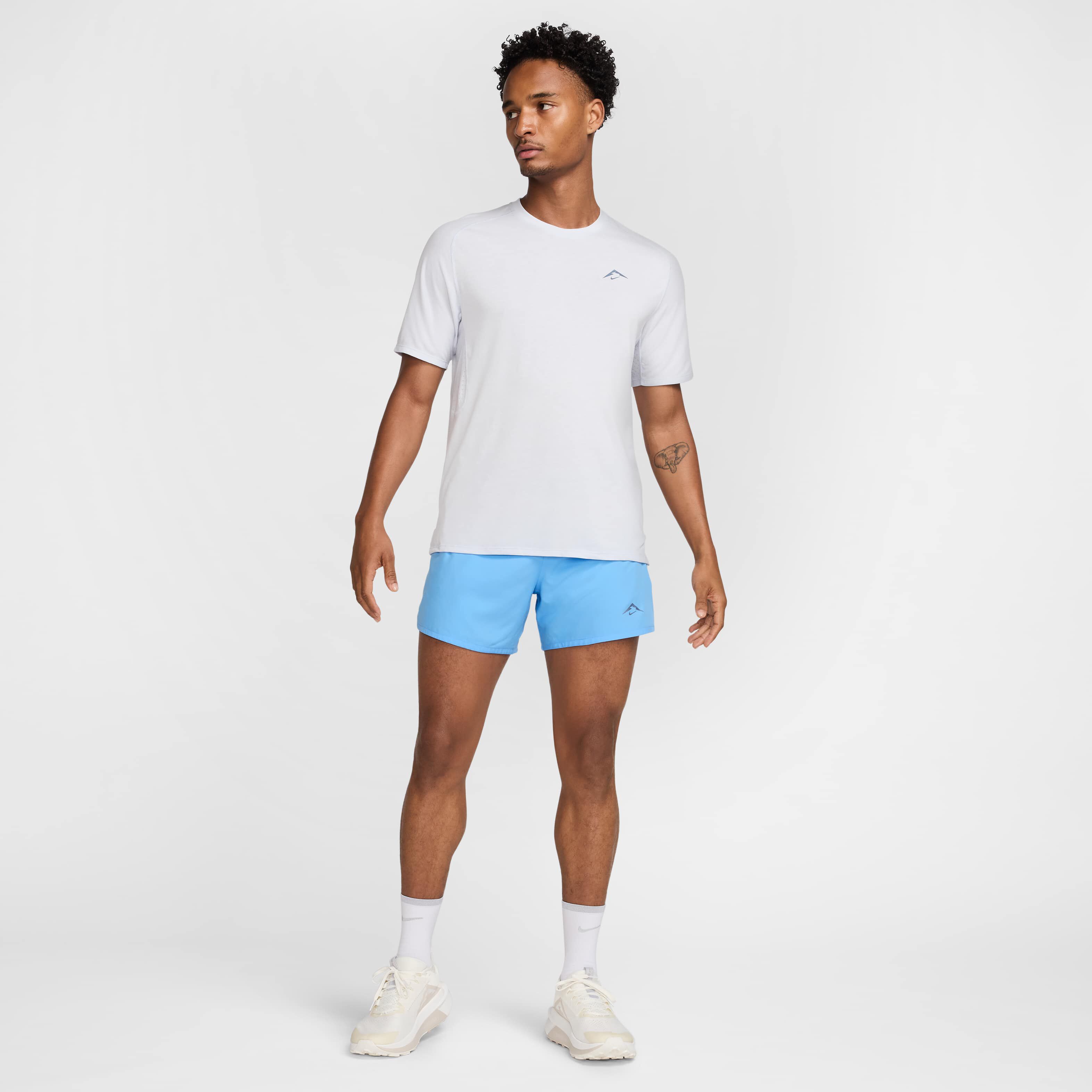 نايكي سولار تشيس image number 5