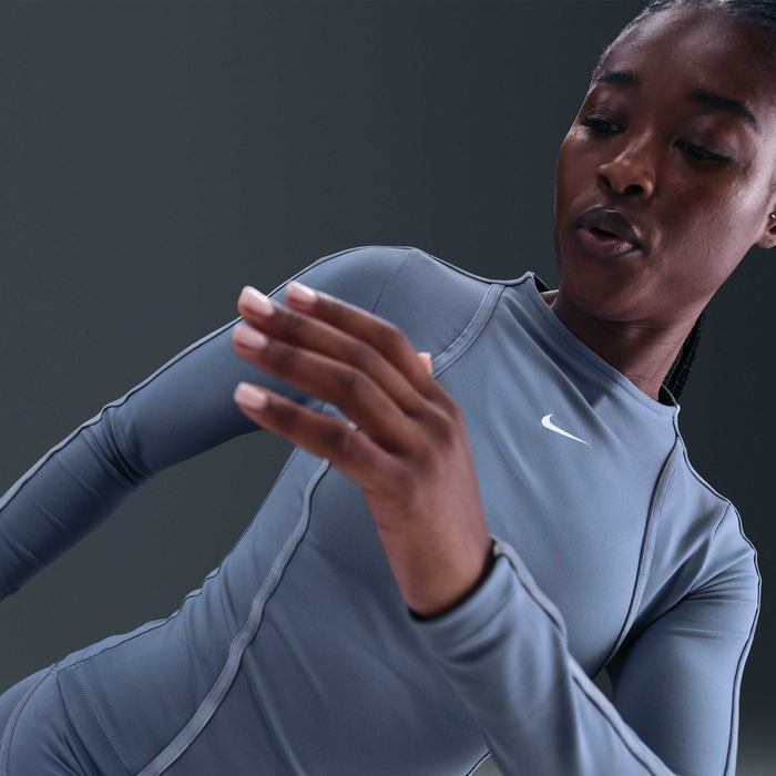 نايكي ون فيتد image number 2 نايكي ون فيتد image number 2