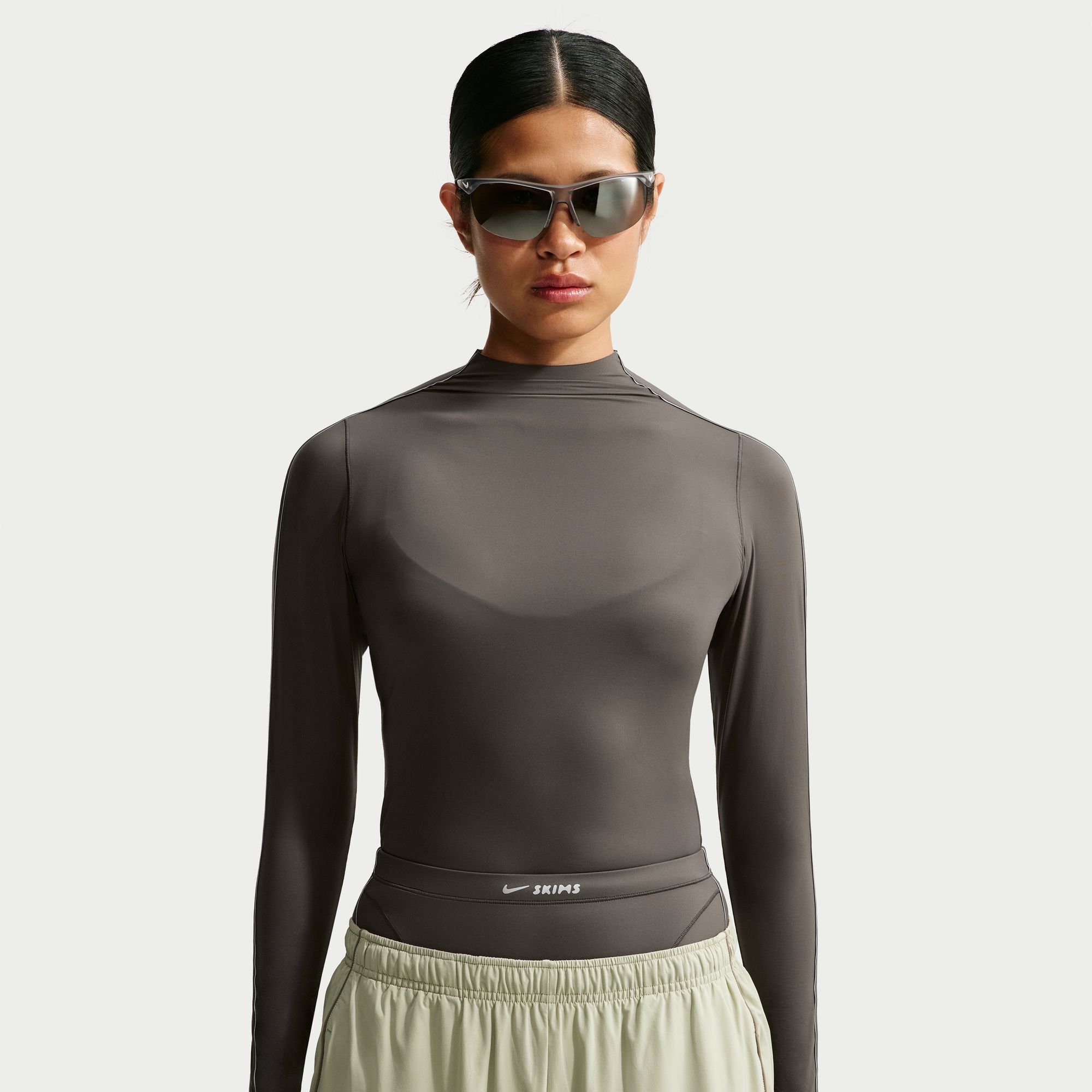 NikeSKIMS Weightless image number 3