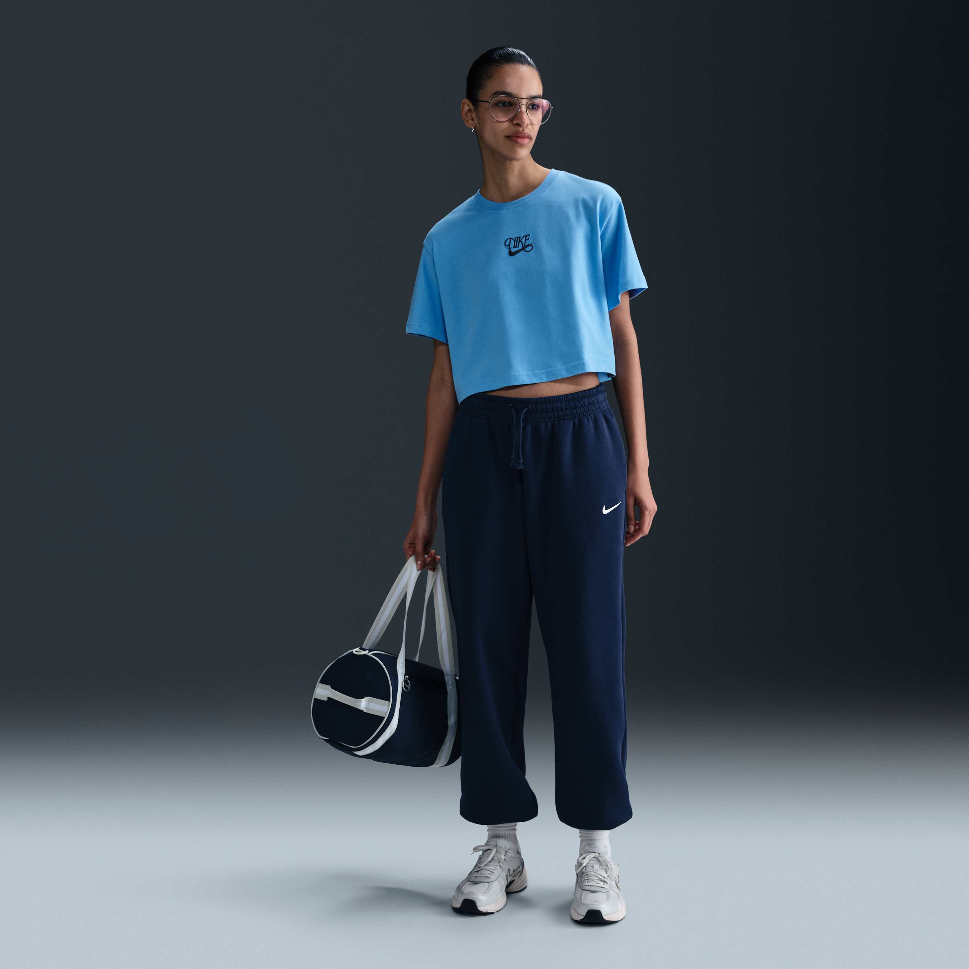 نايكي سبورتسوير image number 3