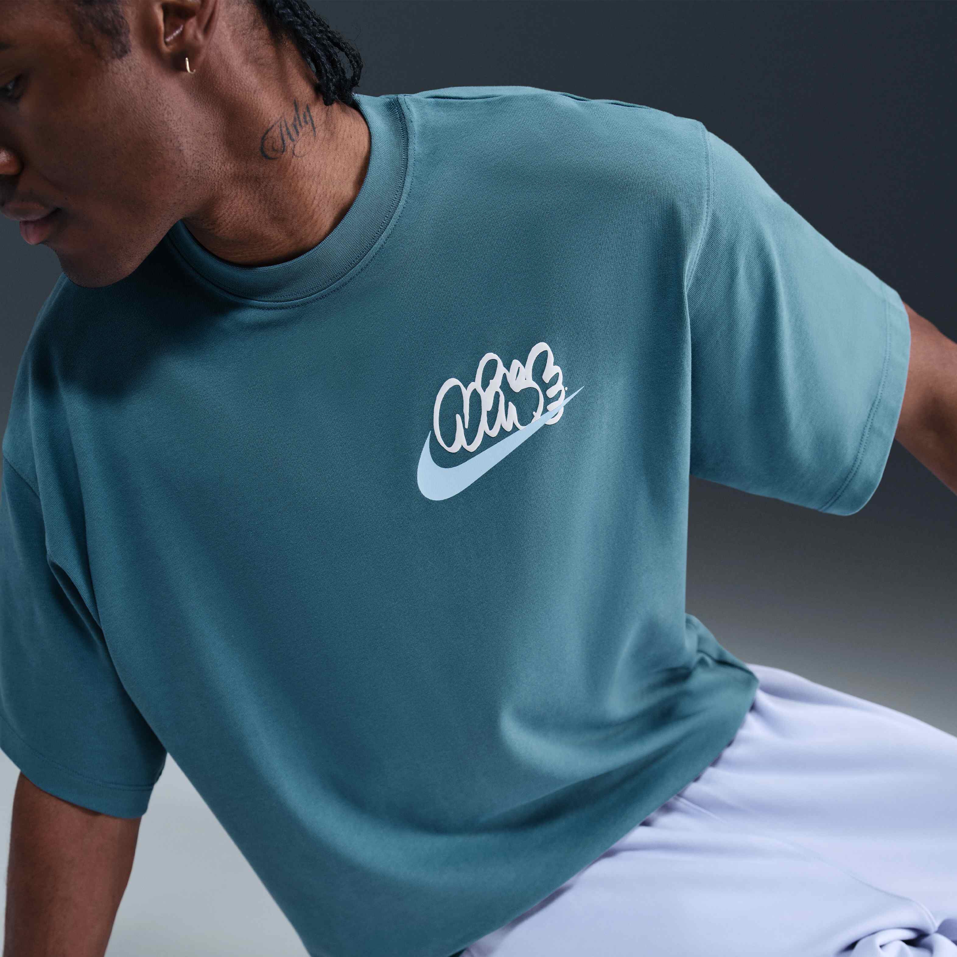 Nike Solo Swoosh image number 2