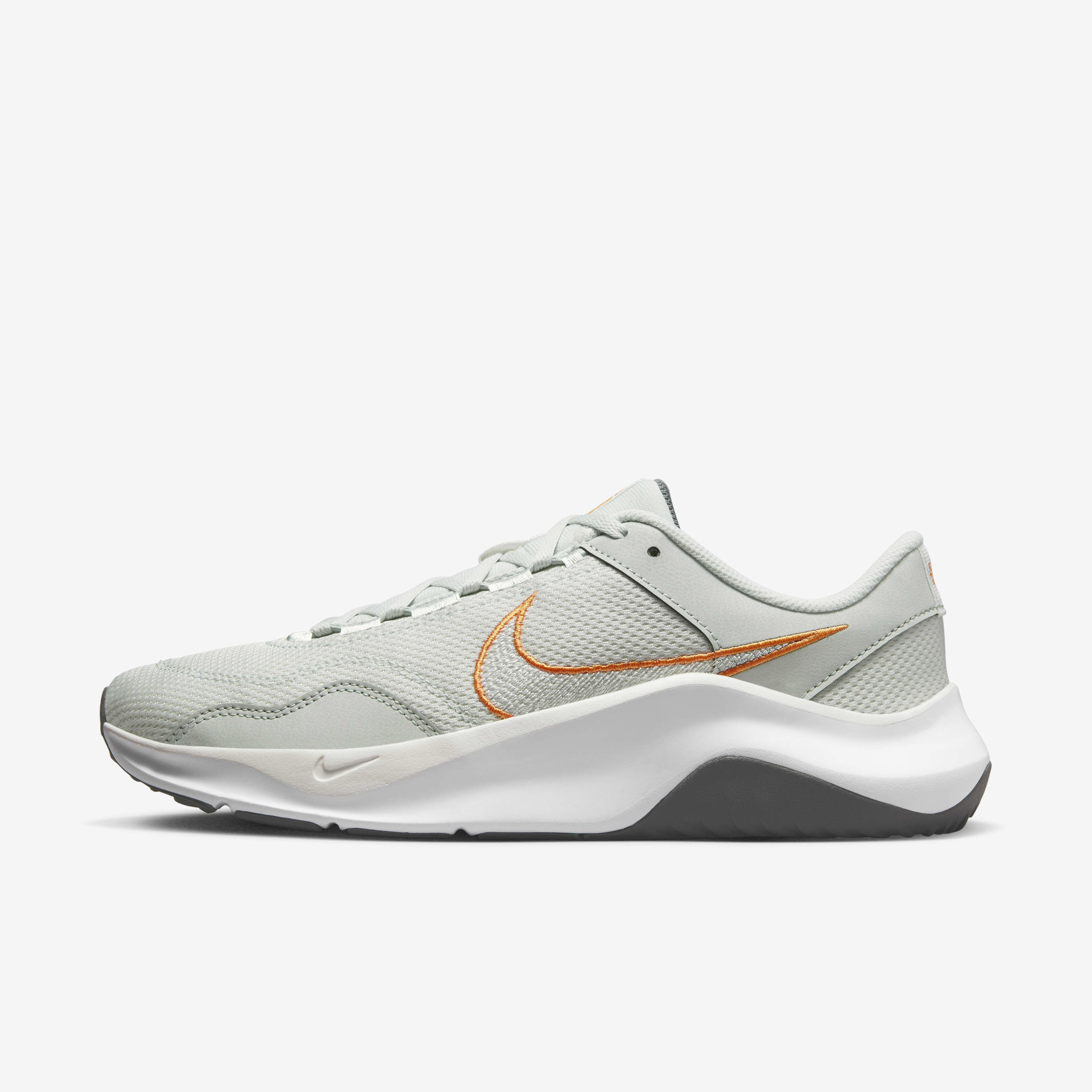 Nike Legend Essential 3 Next Nature image number 0