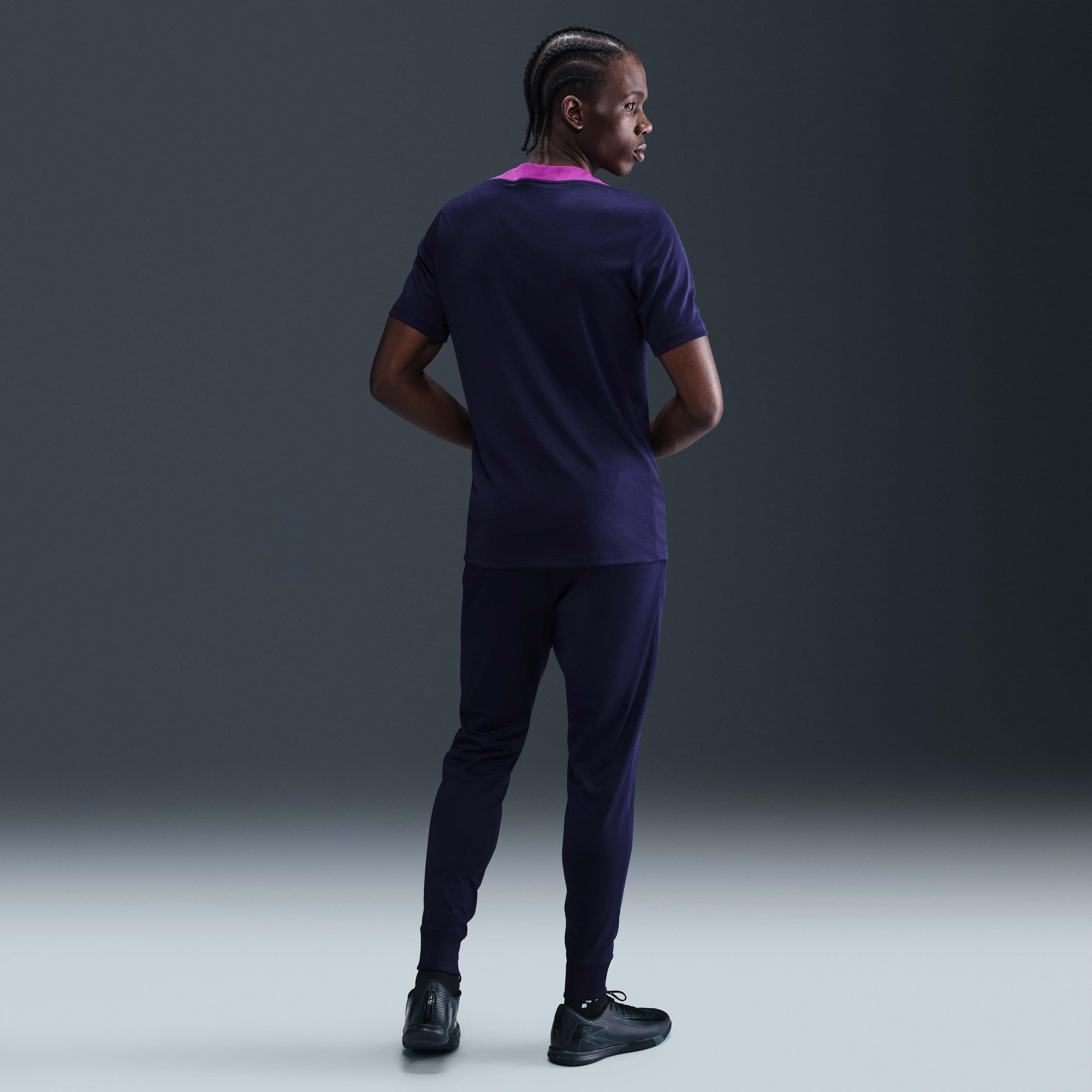 برشلونة سترايك image number 3