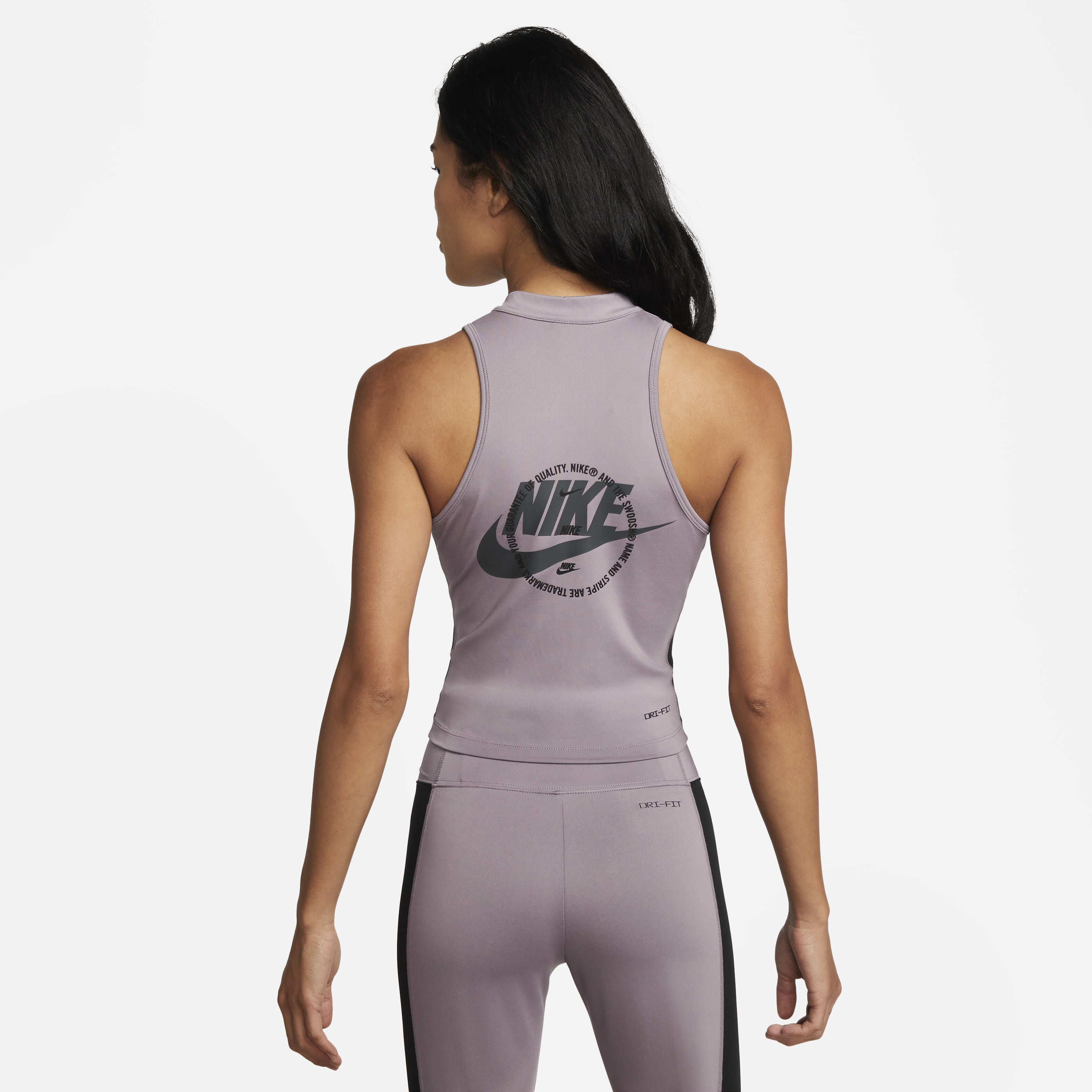 نايكي سبورتسوير image number 1