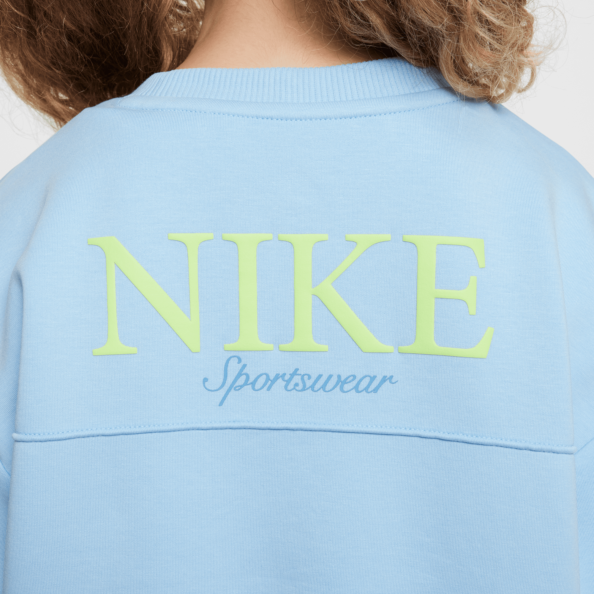 Nike Dri-FIT Swoosh Motion image number 3