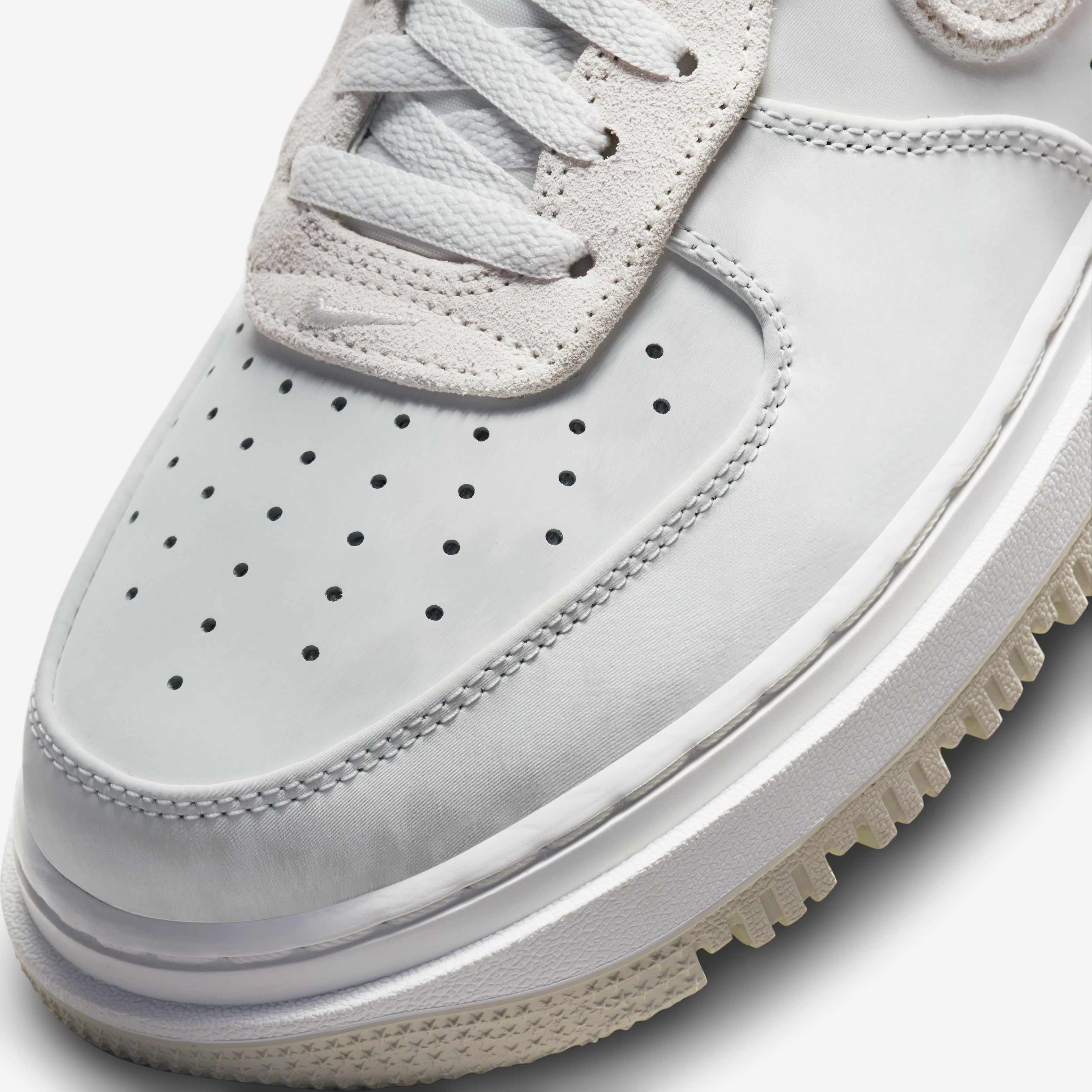 Nike Air Force 1 Luxe image number 6