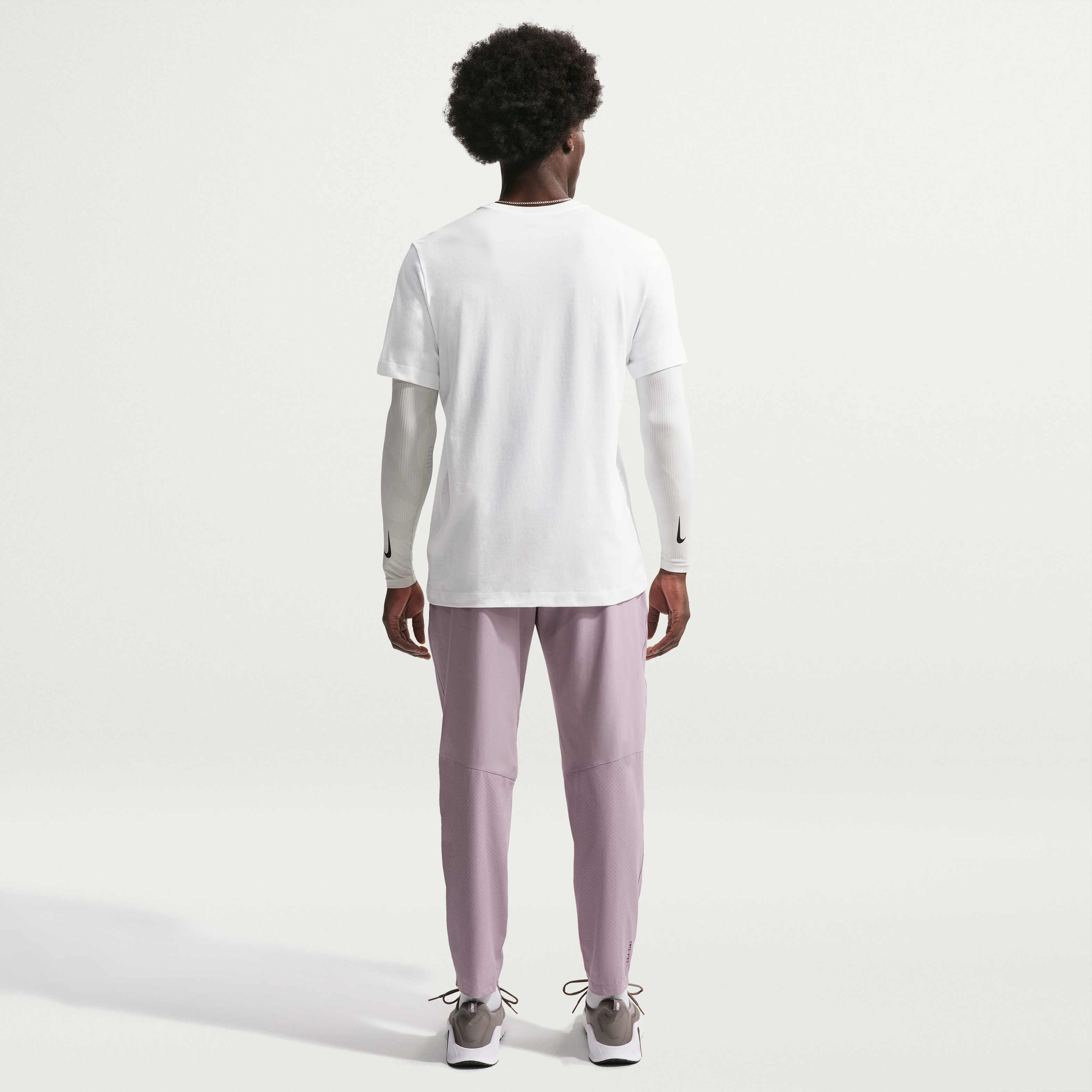 Nike Pro image number 4