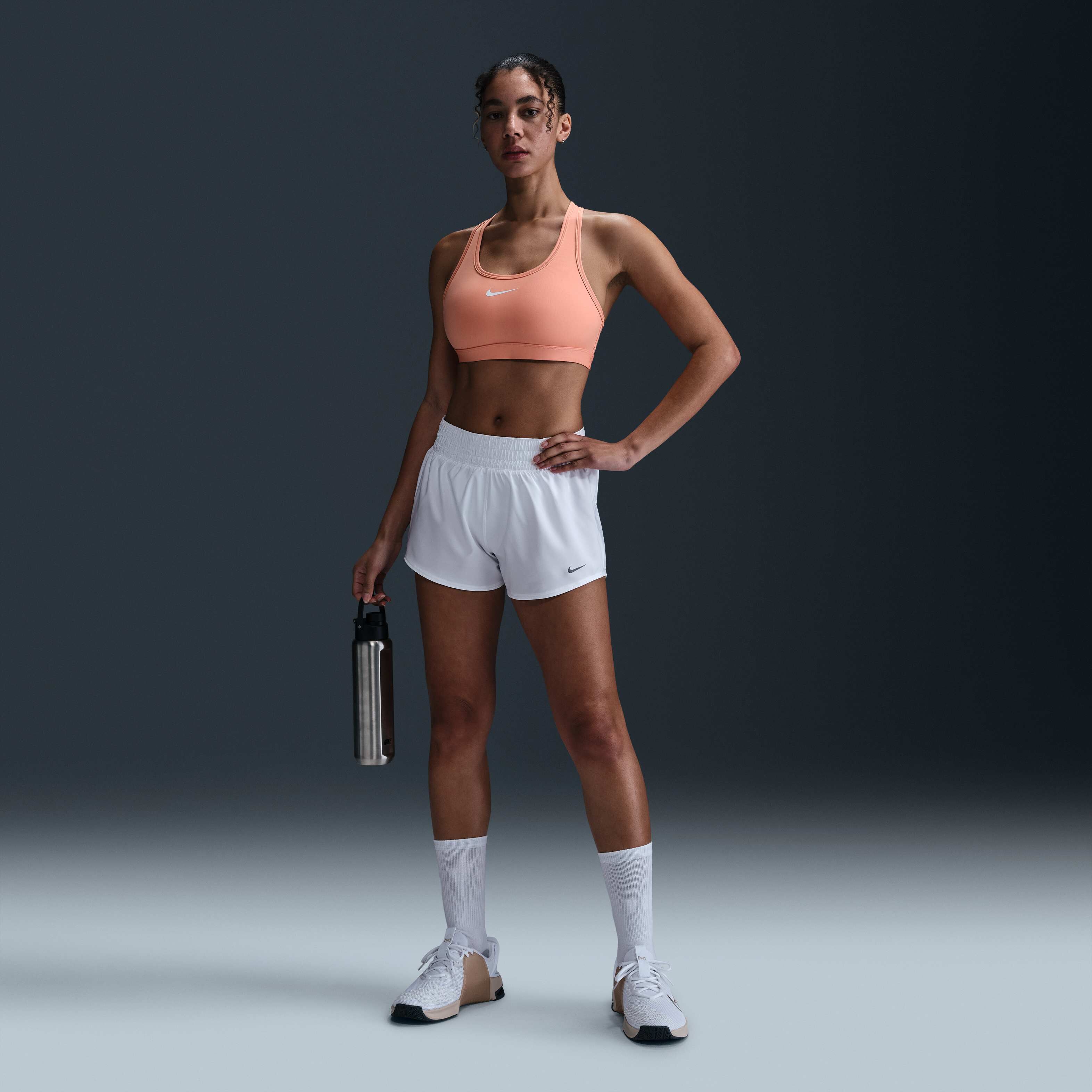 Nike Swoosh Medium-Support image number 3