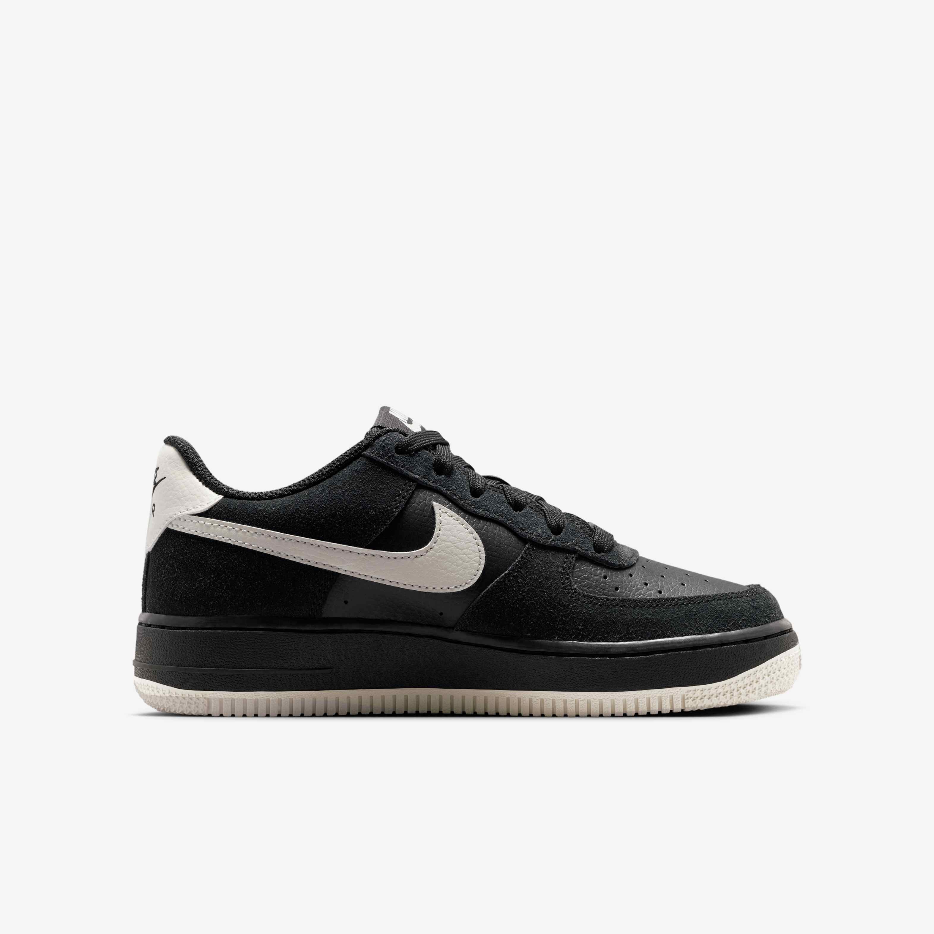 Nike Air Force 1 LV8 2 image number 2