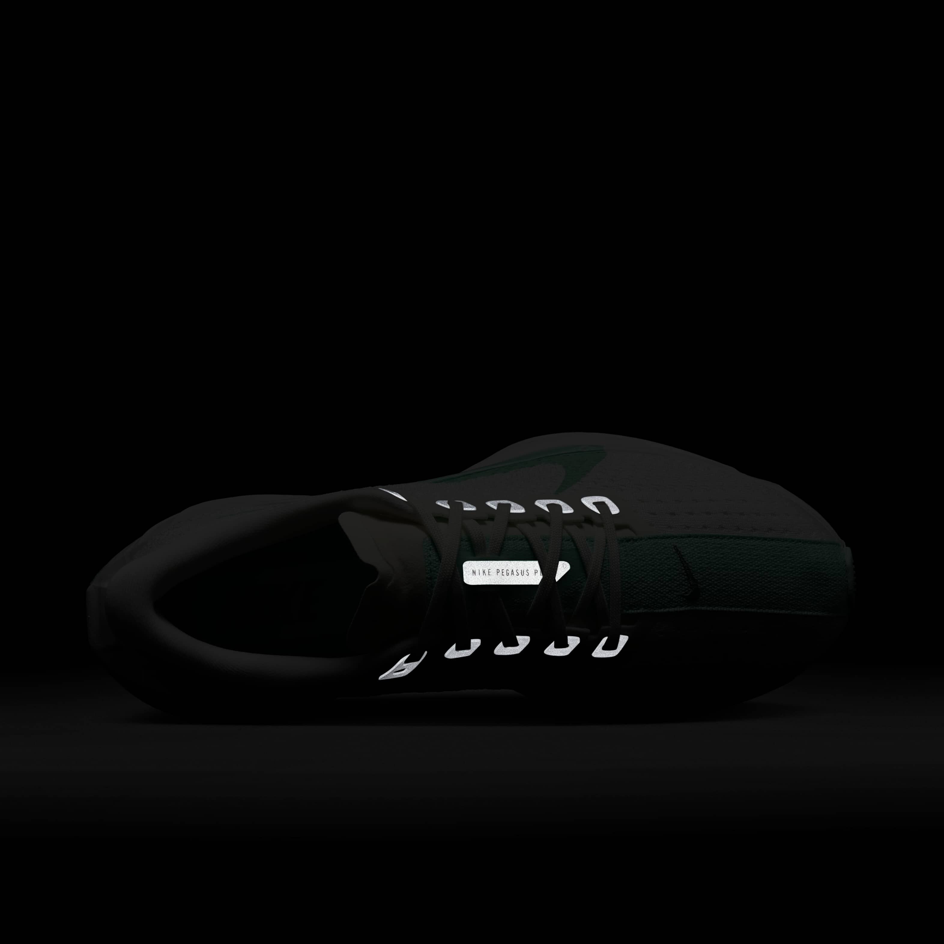 Nike Pegasus Plus image number 8