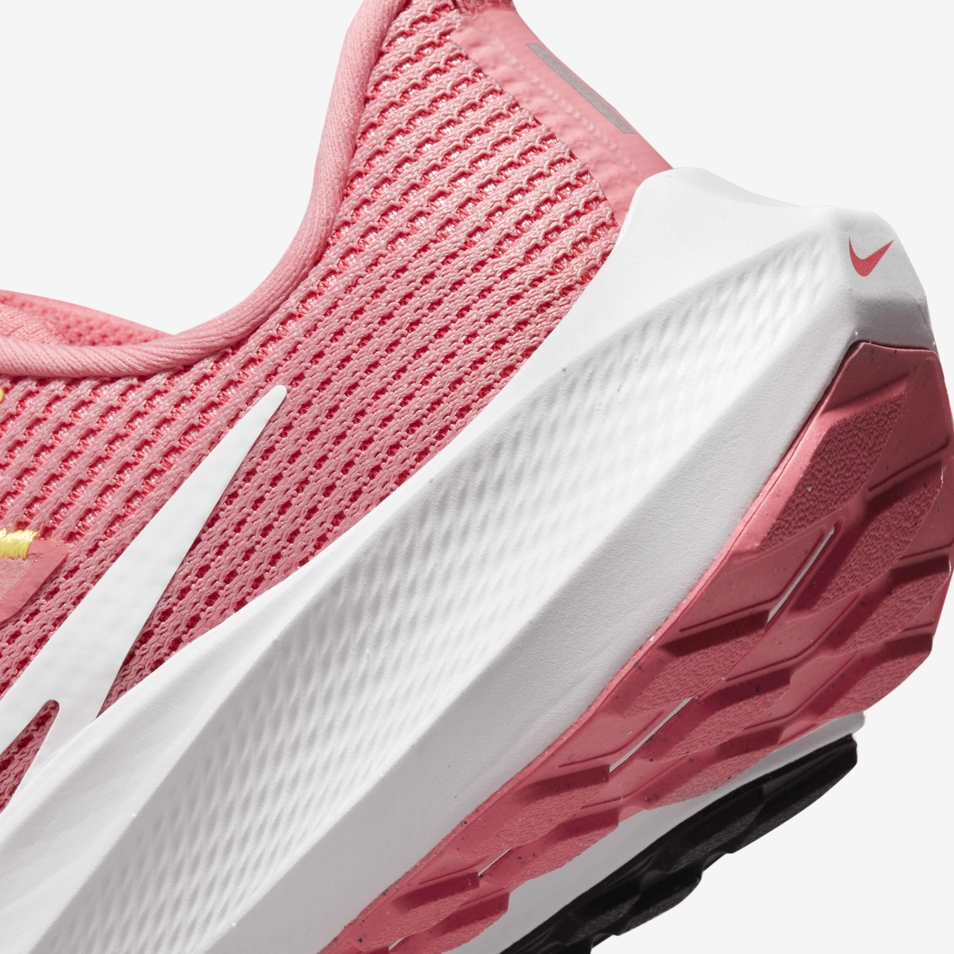 Nike Air Zoom Pegasus 40 image number 7