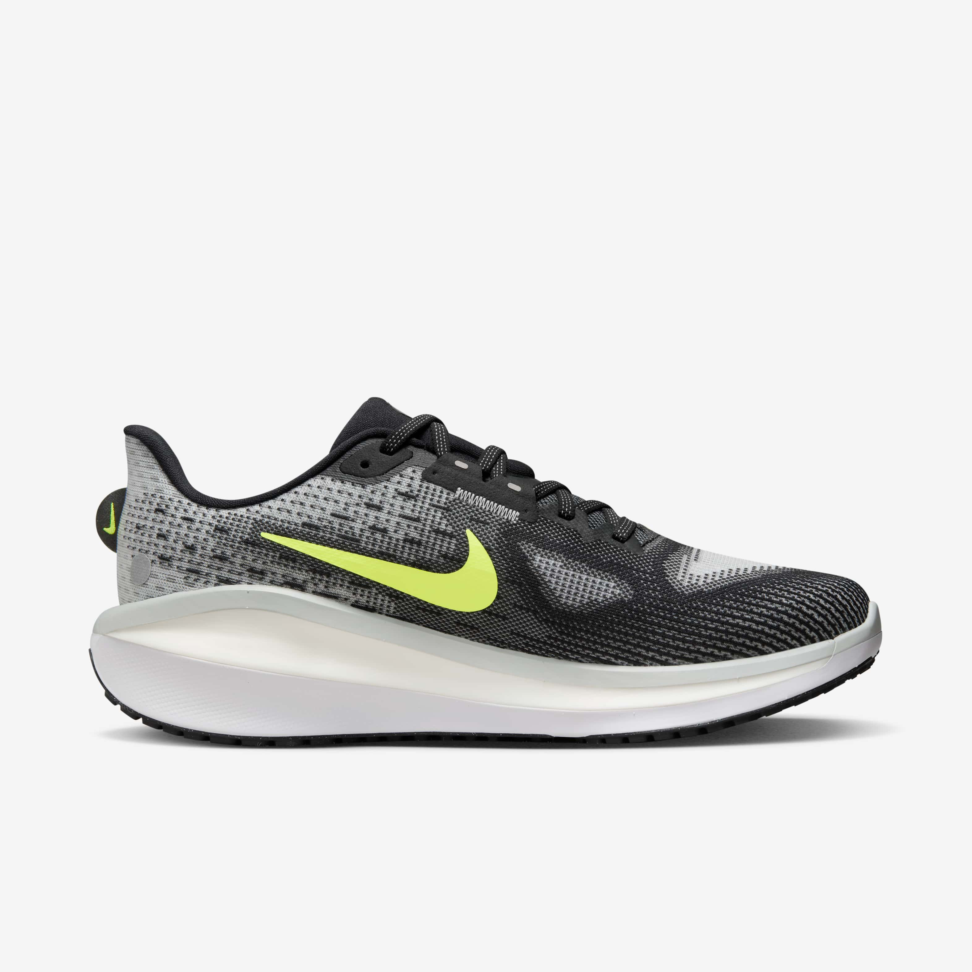 Nike Vomero 17 image number 2