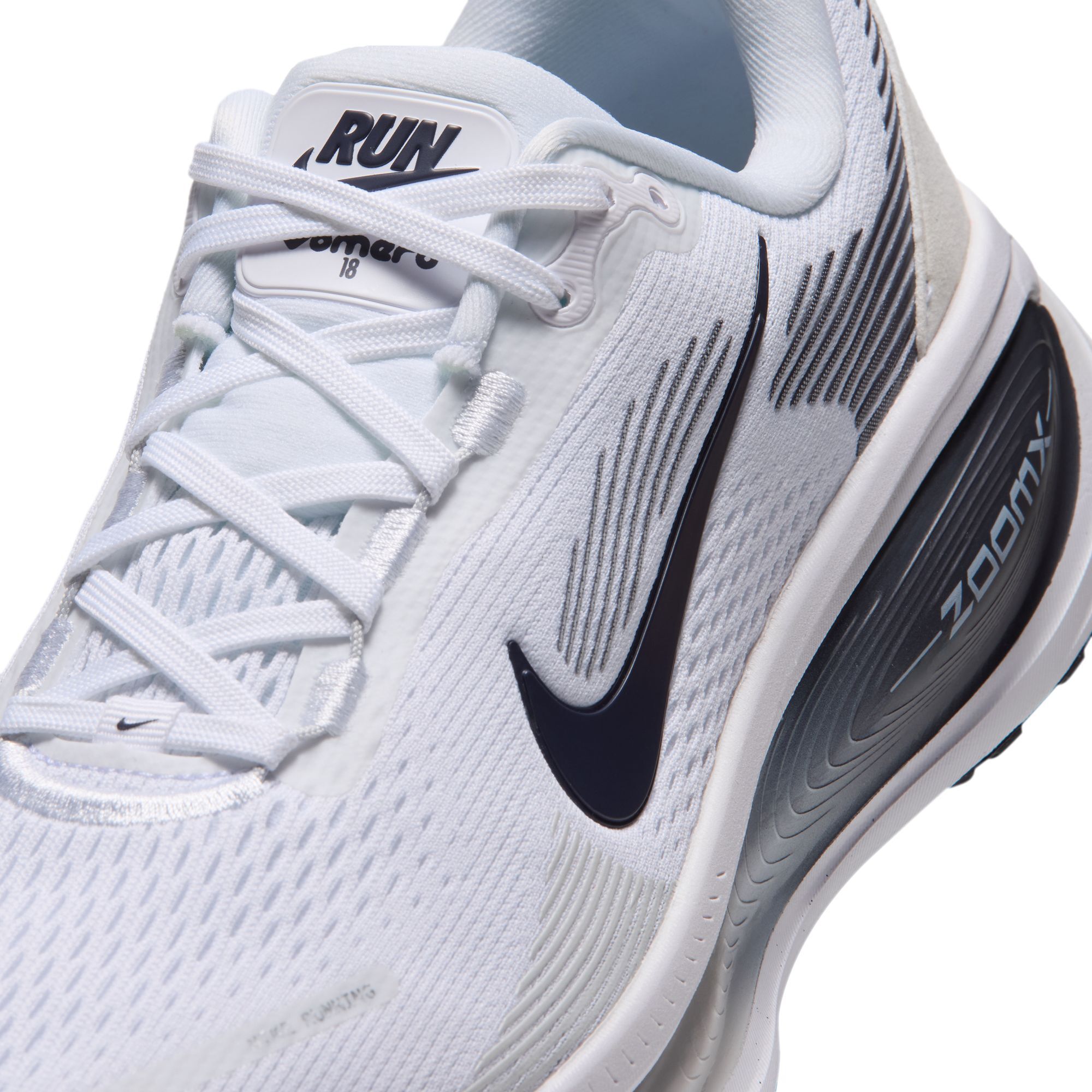 Nike Vomero 18 image number 9