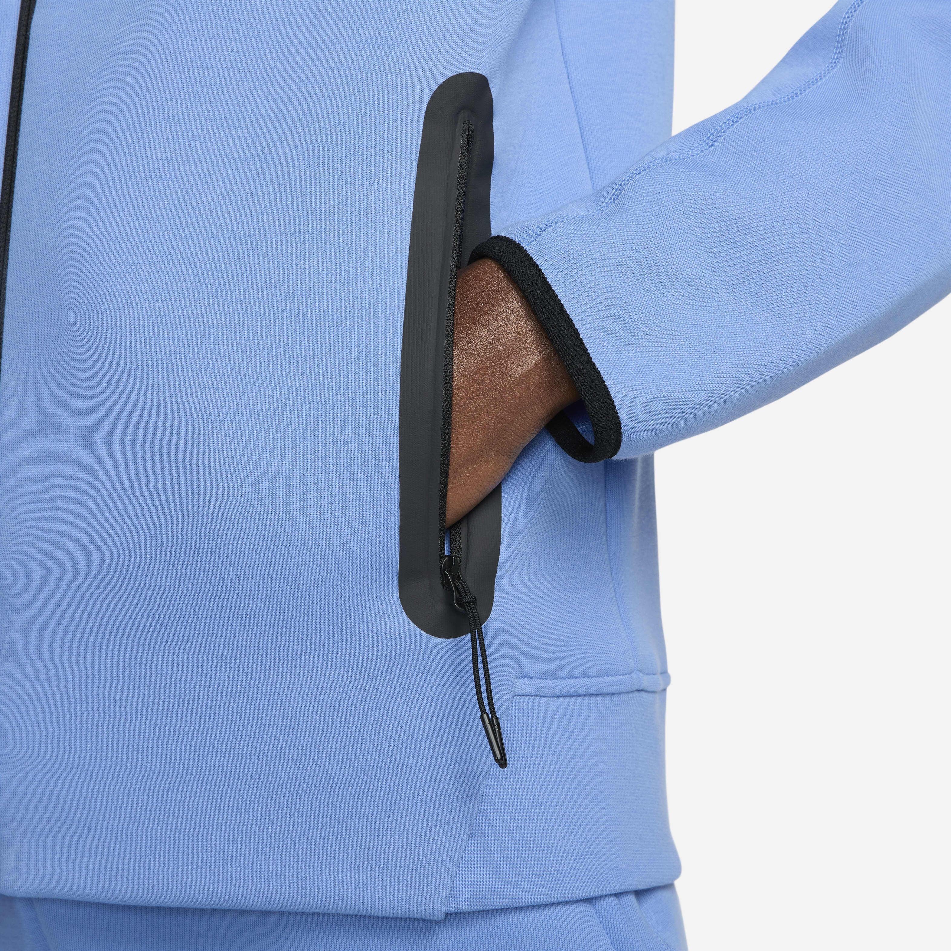 نايكي سبورتسوير تك فليس ويندرانر image number 4