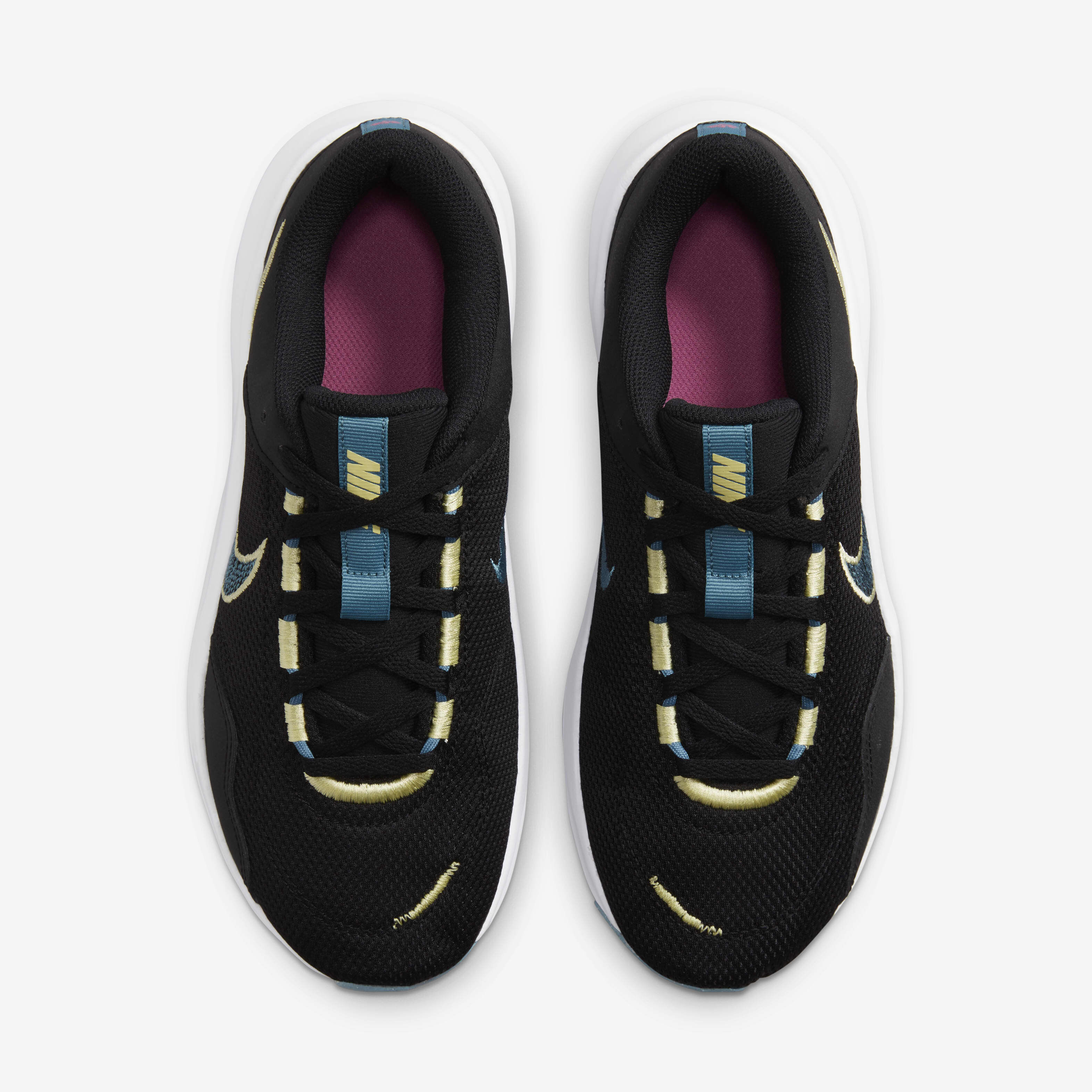 Nike Legend Essential 3 Next Nature image number 3