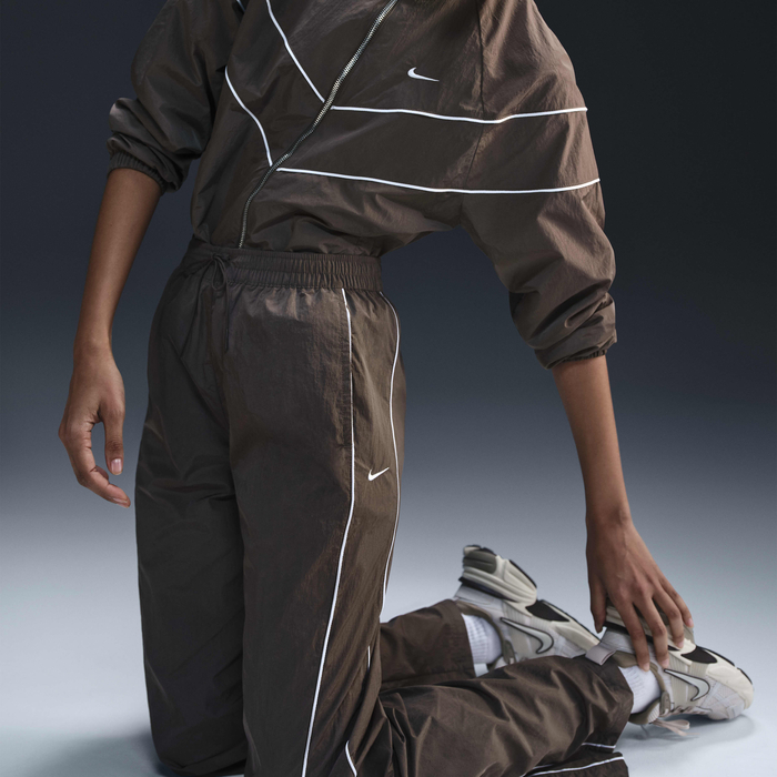Nike Windrunner image number 2 Nike Windrunner image number 2