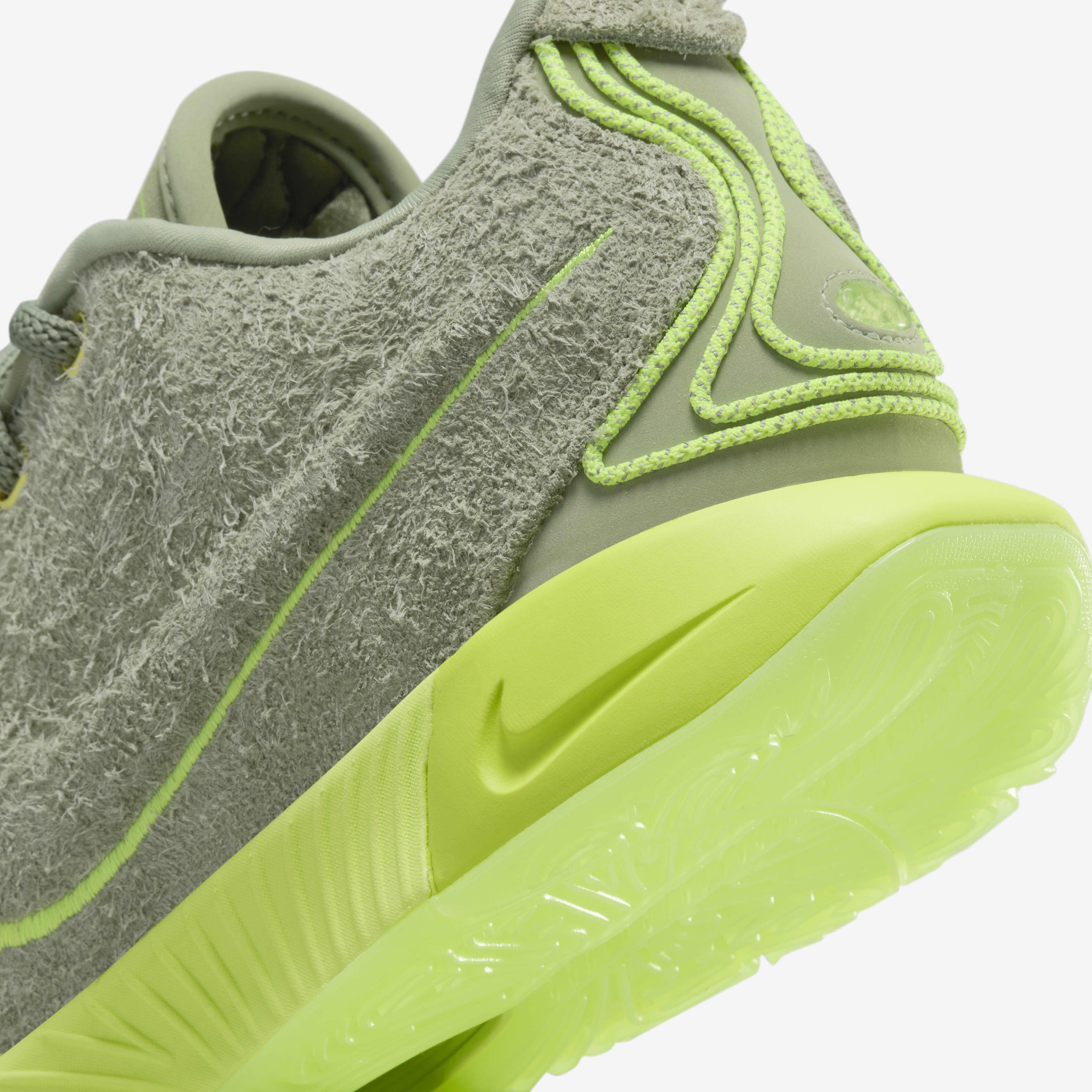Buy LeBron XXI Dragon Pearl