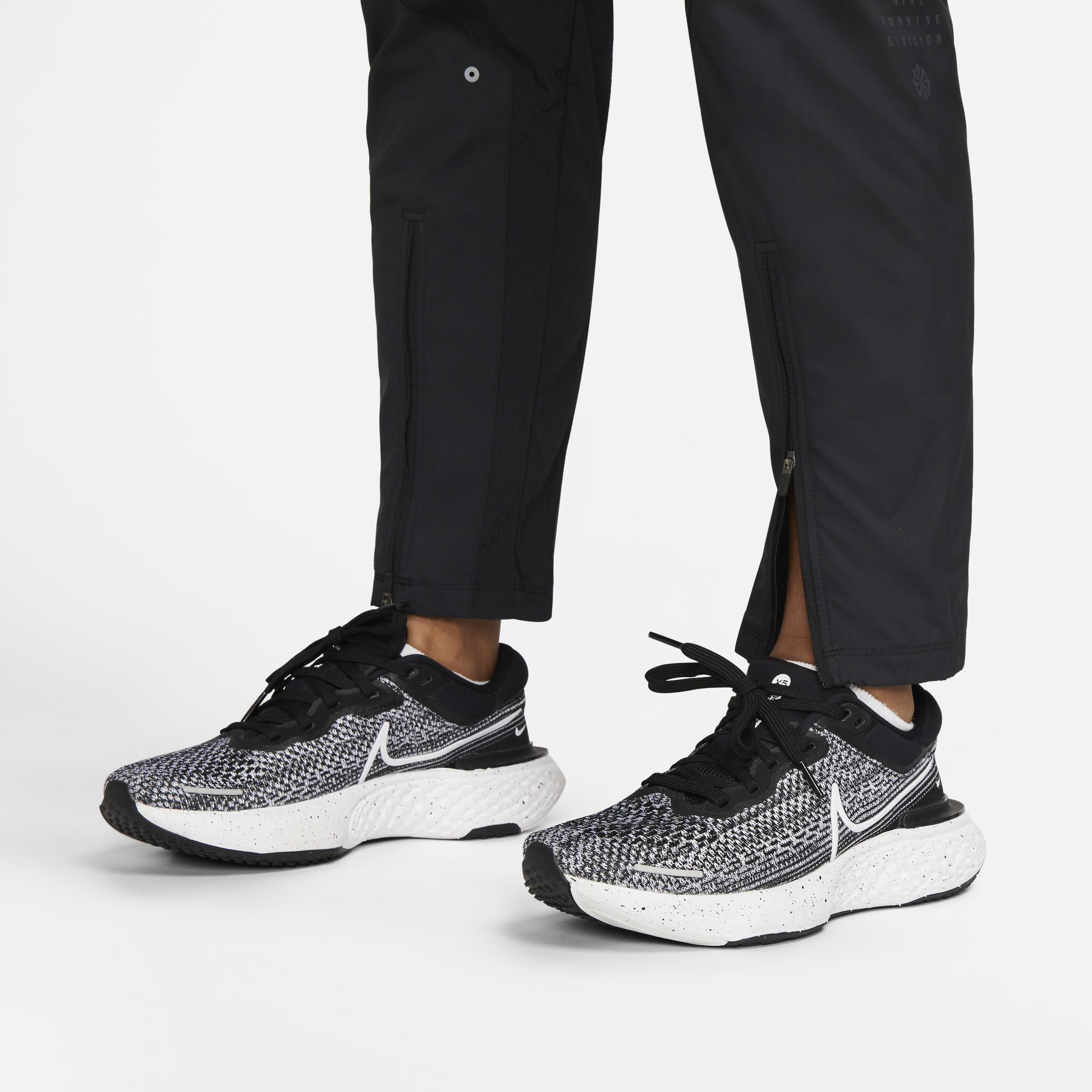 Nike Therma-FIT Run Division image number 5