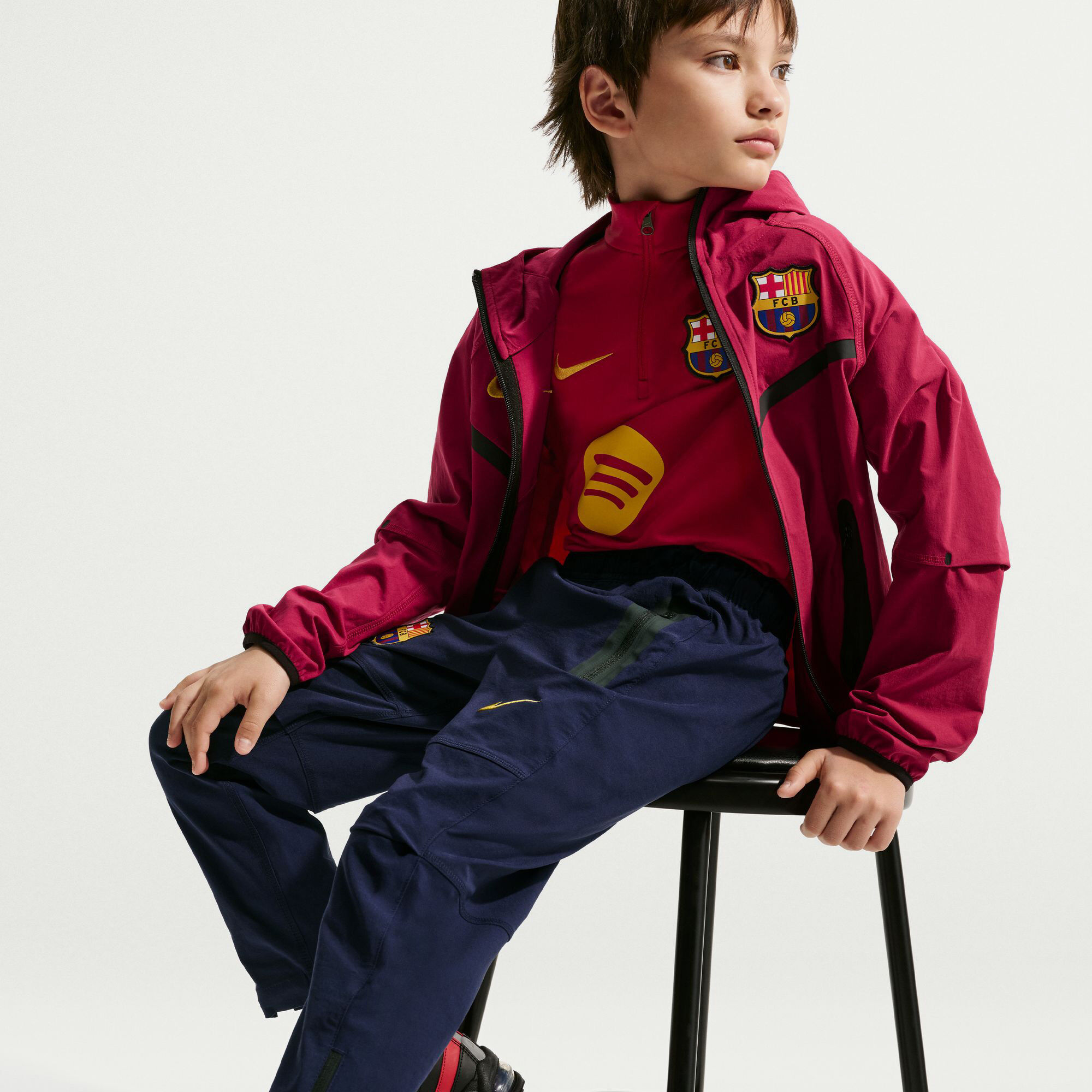 برشلونة تك image number 2