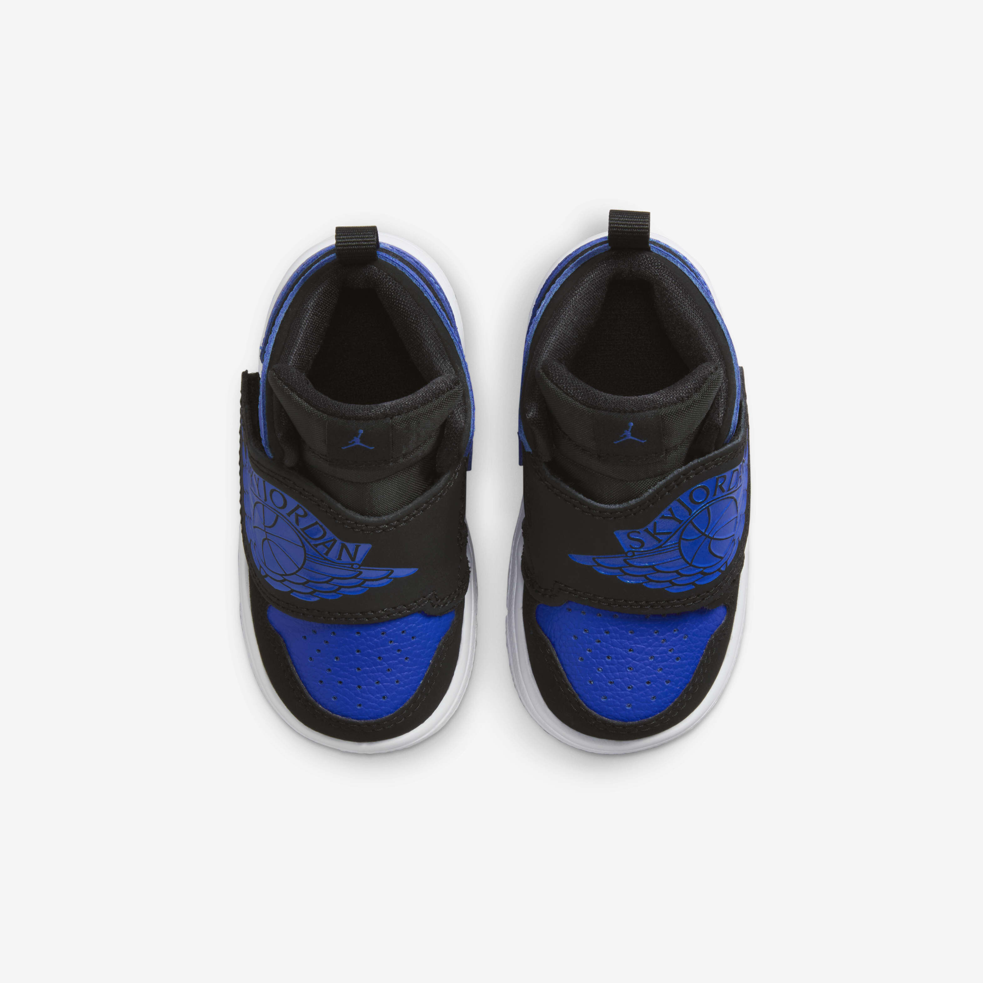 Sky Jordan 1 image number 3