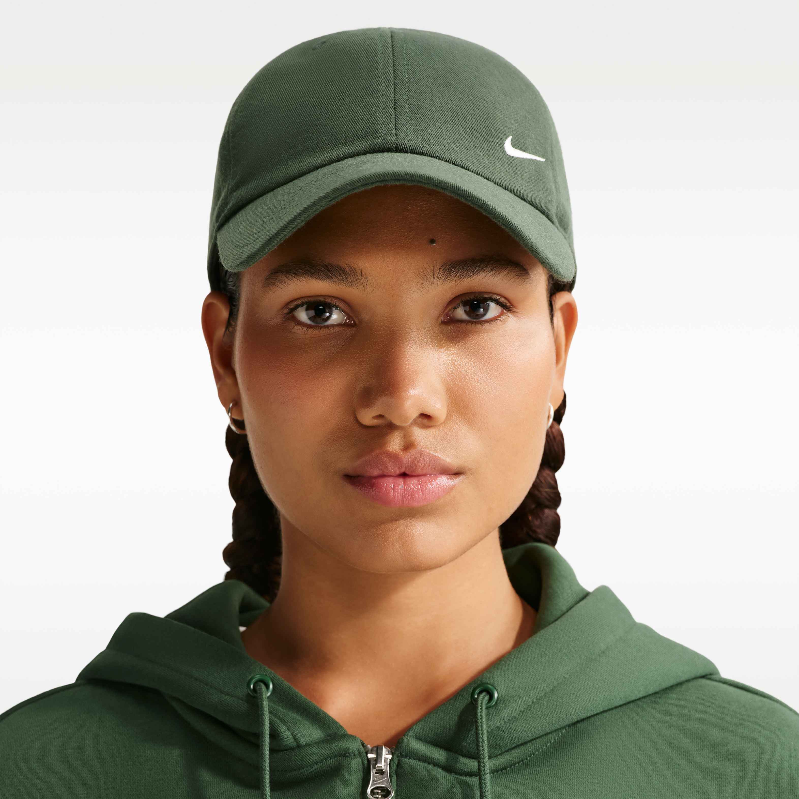 Nike Club image number 2