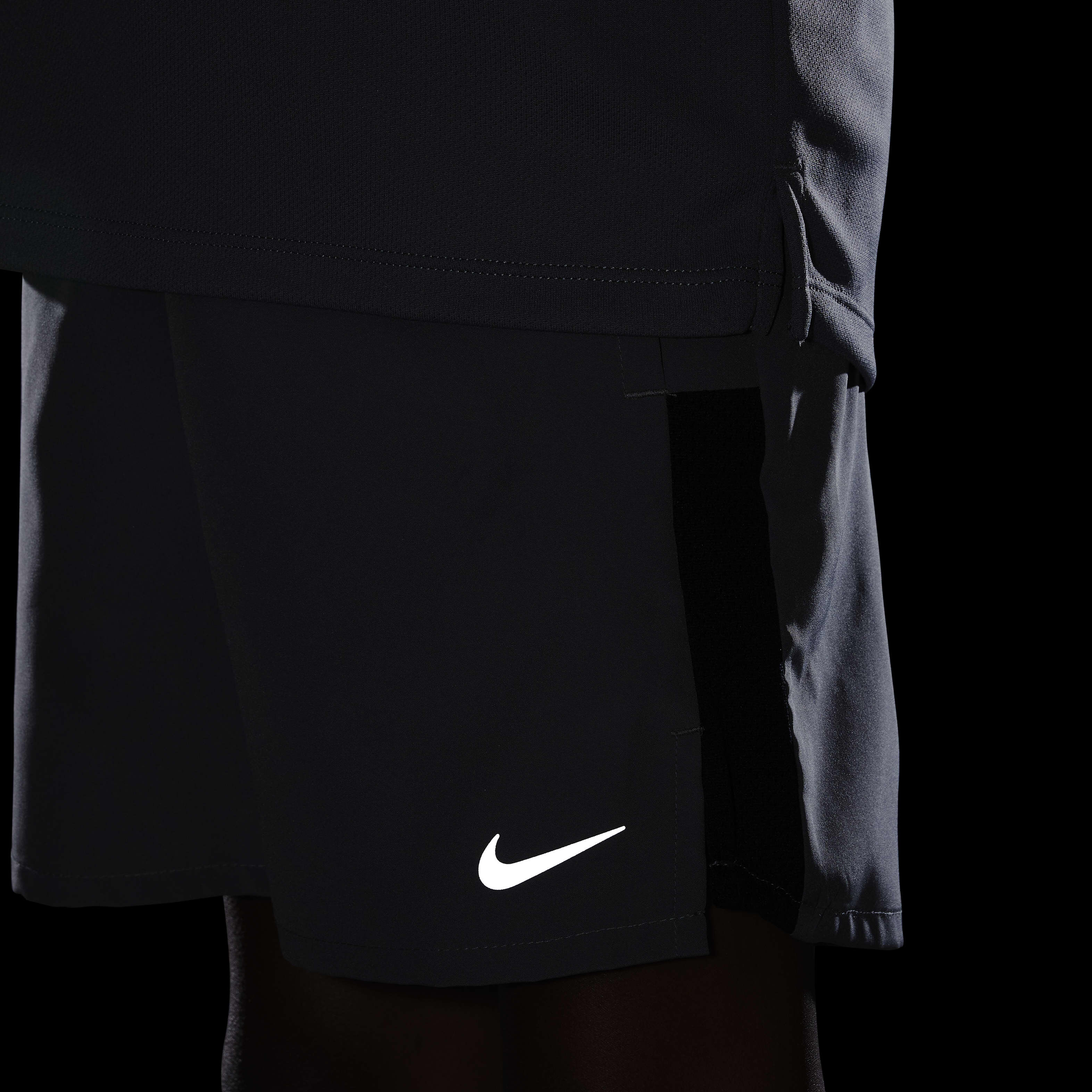 Nike Dri-FIT Challenger image number 7