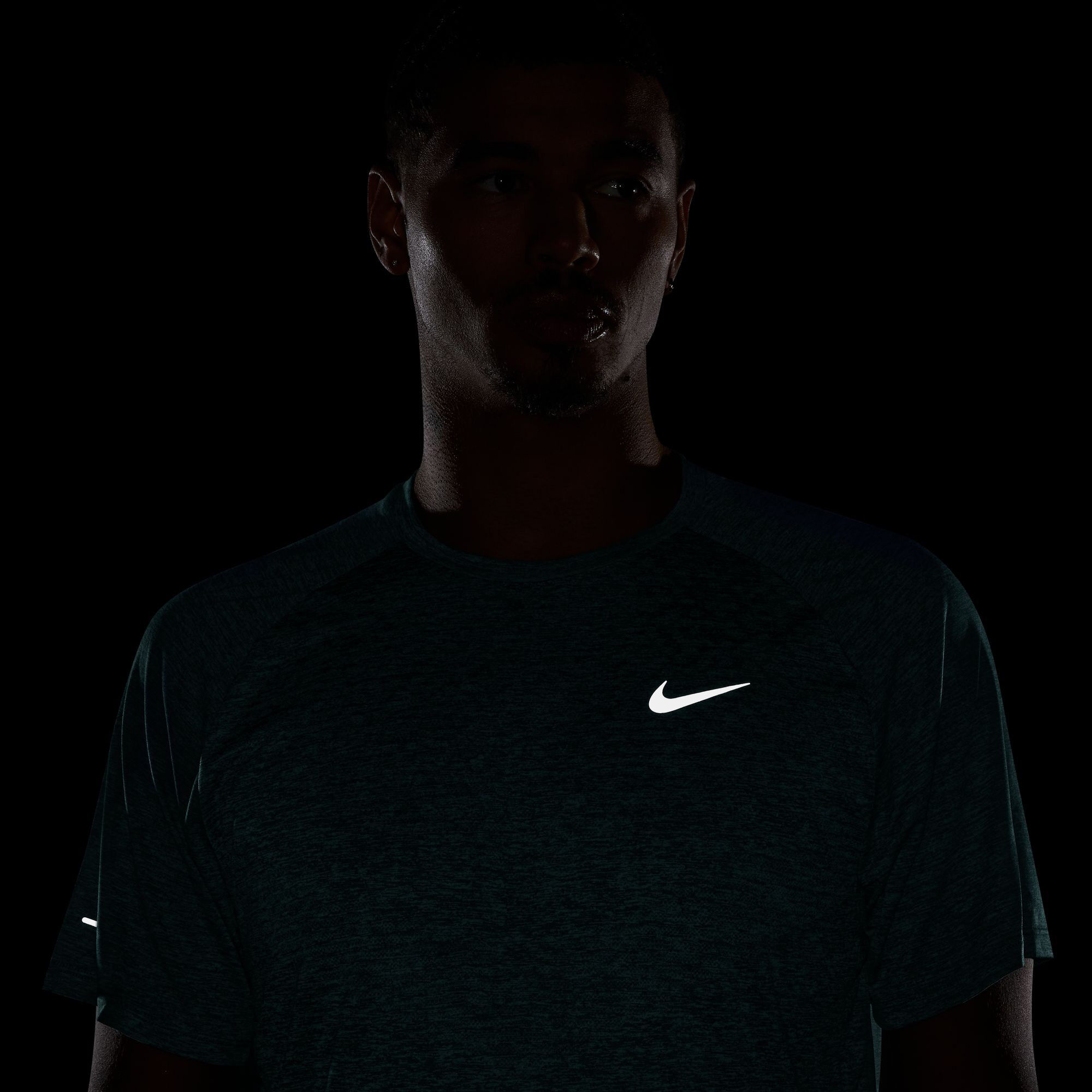 Zoom image