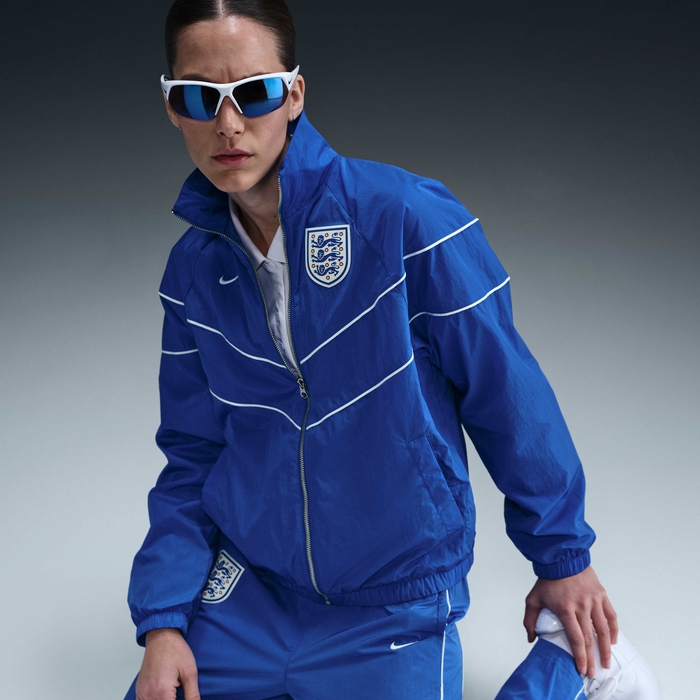 England Windrunner image number 2 England Windrunner image number 2