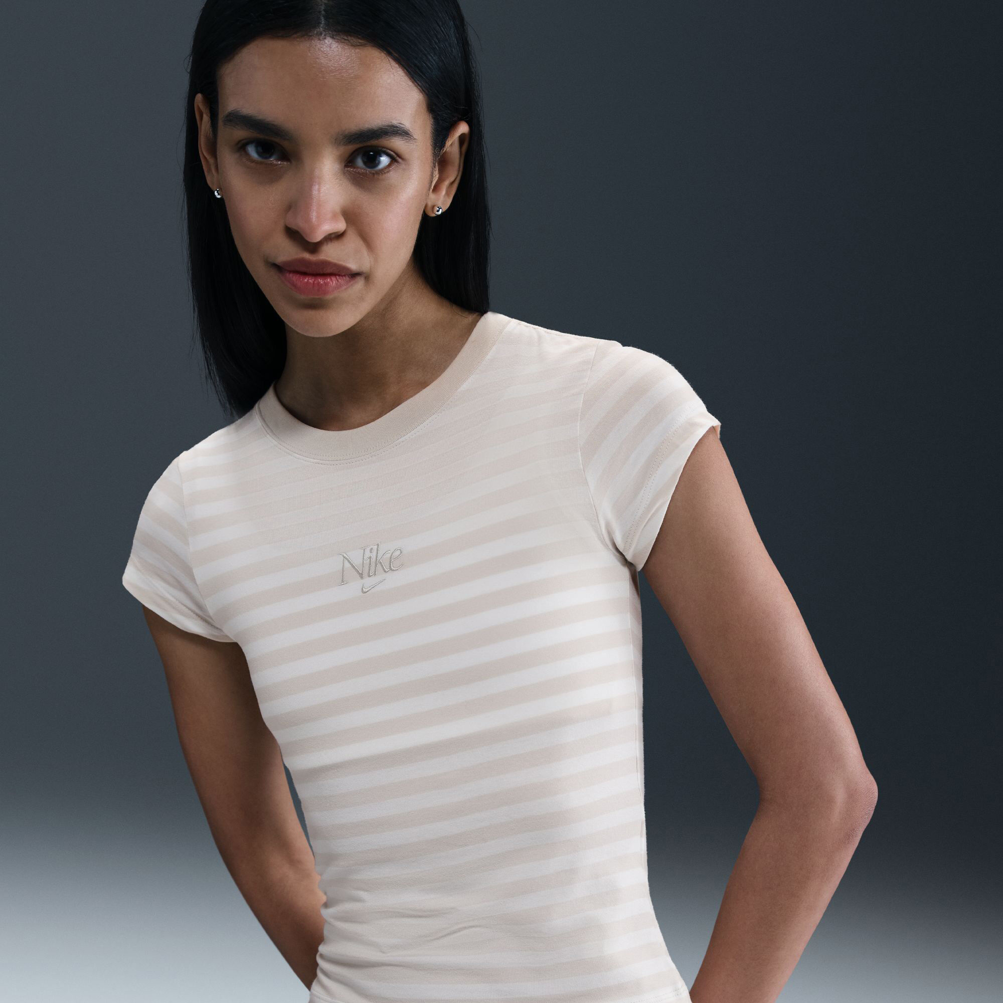 Nike Sportswear image number 2