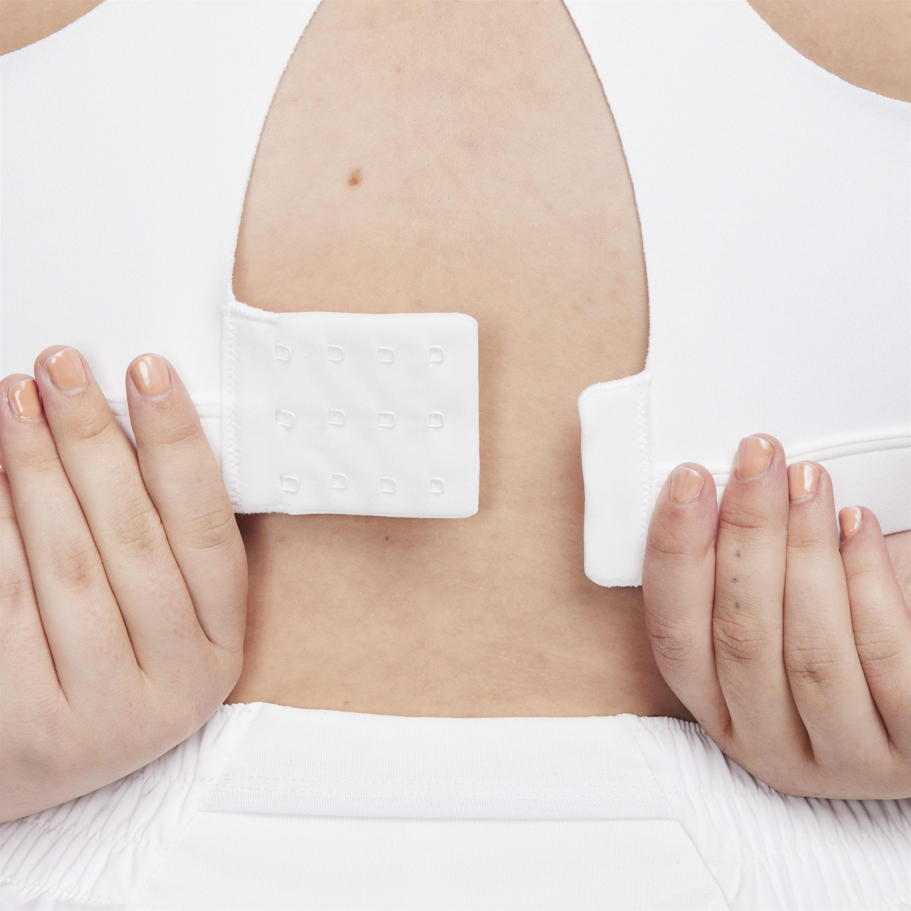 نايكي الفا image number 16