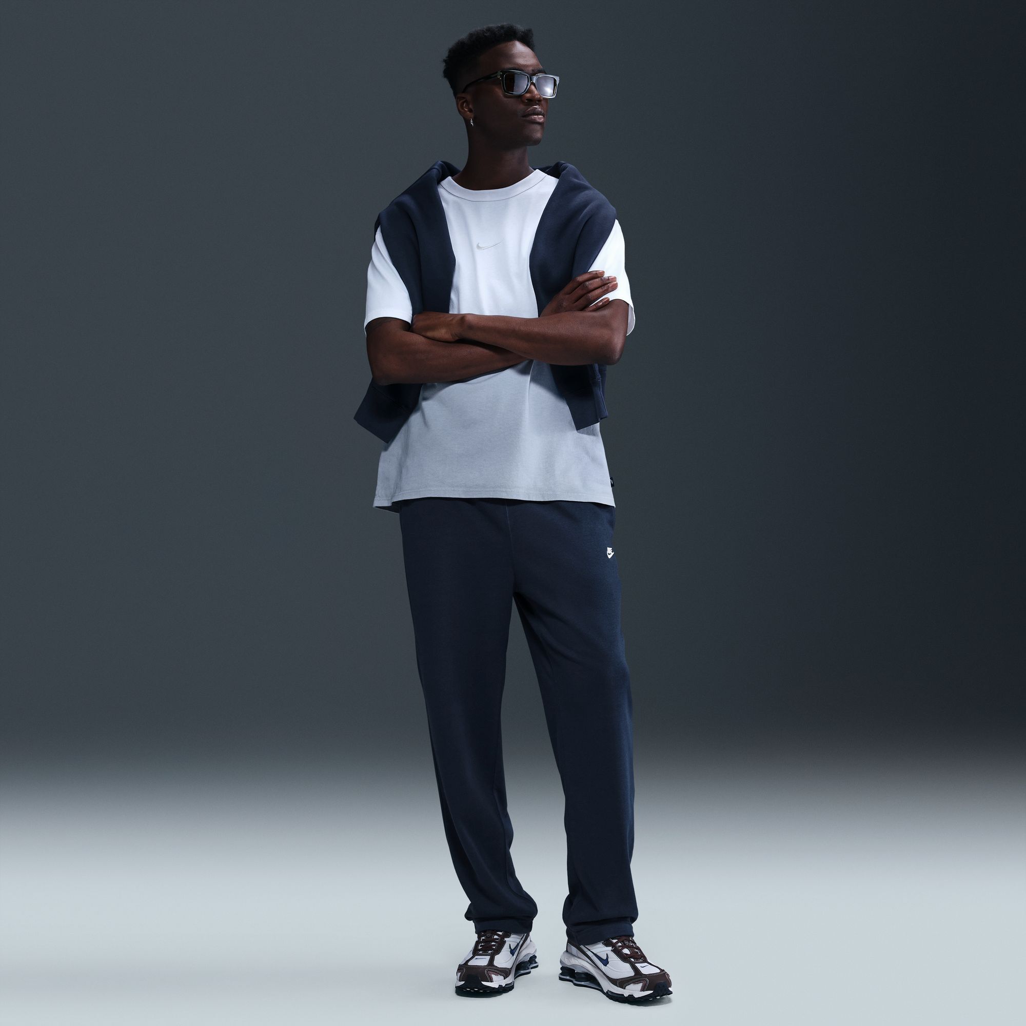 Nike Club image number 3