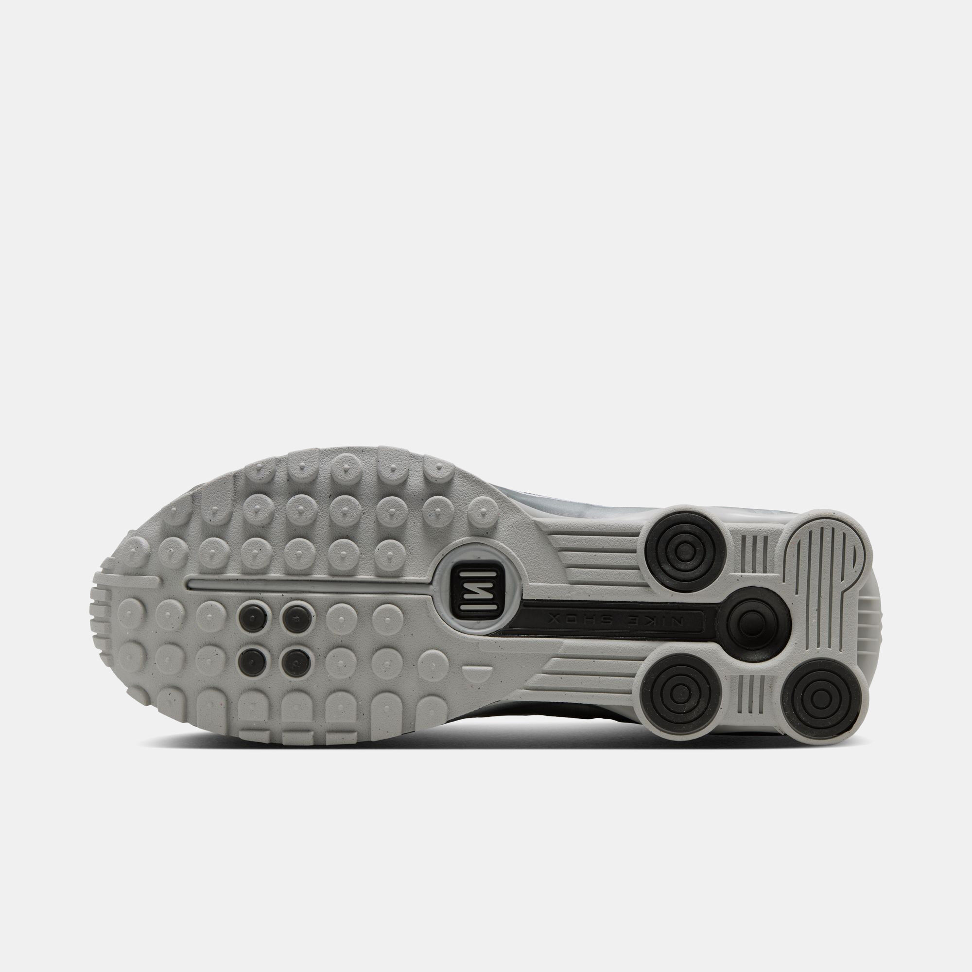 Nike Shox R4 image number 8