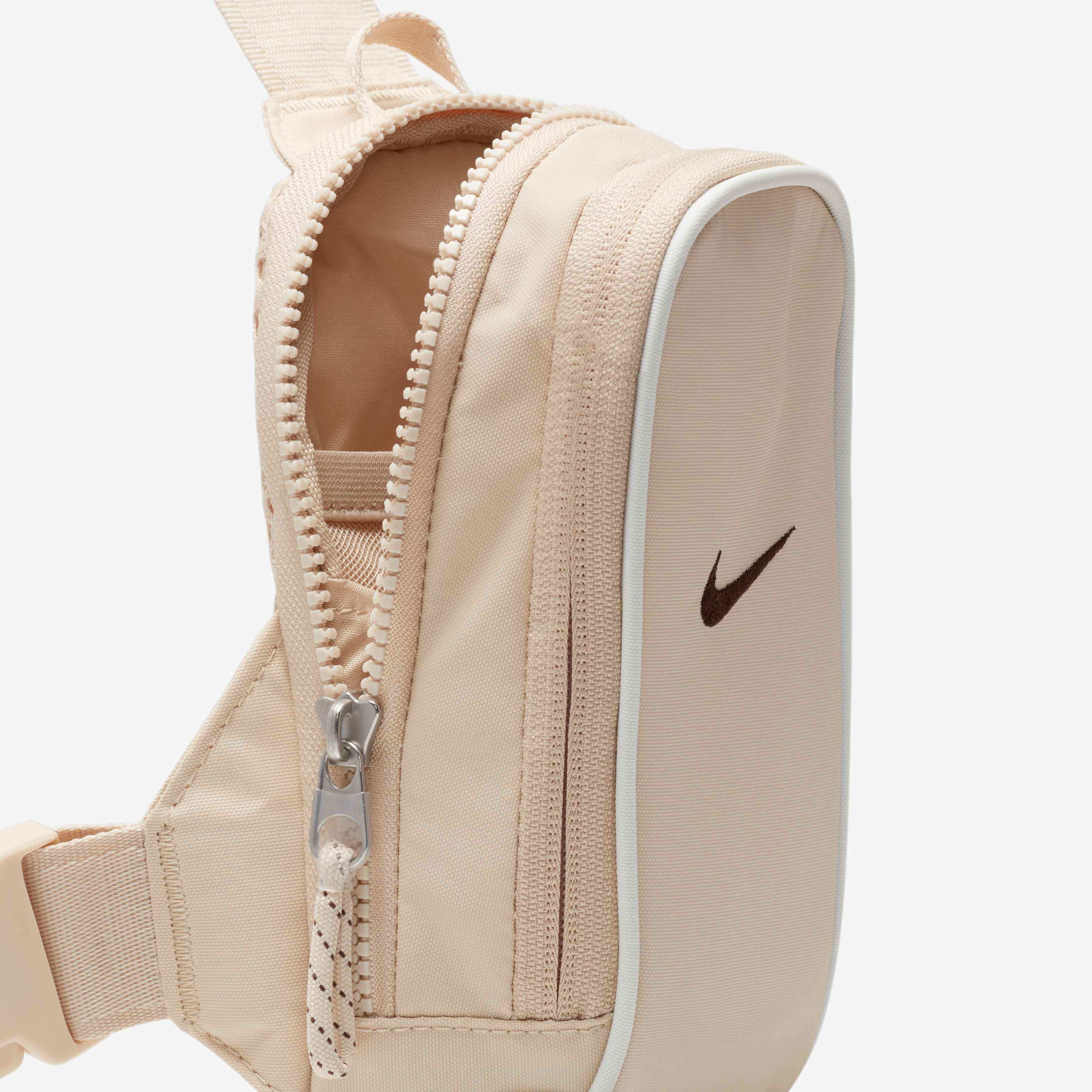 Nike Sportswear Essentials image number 4