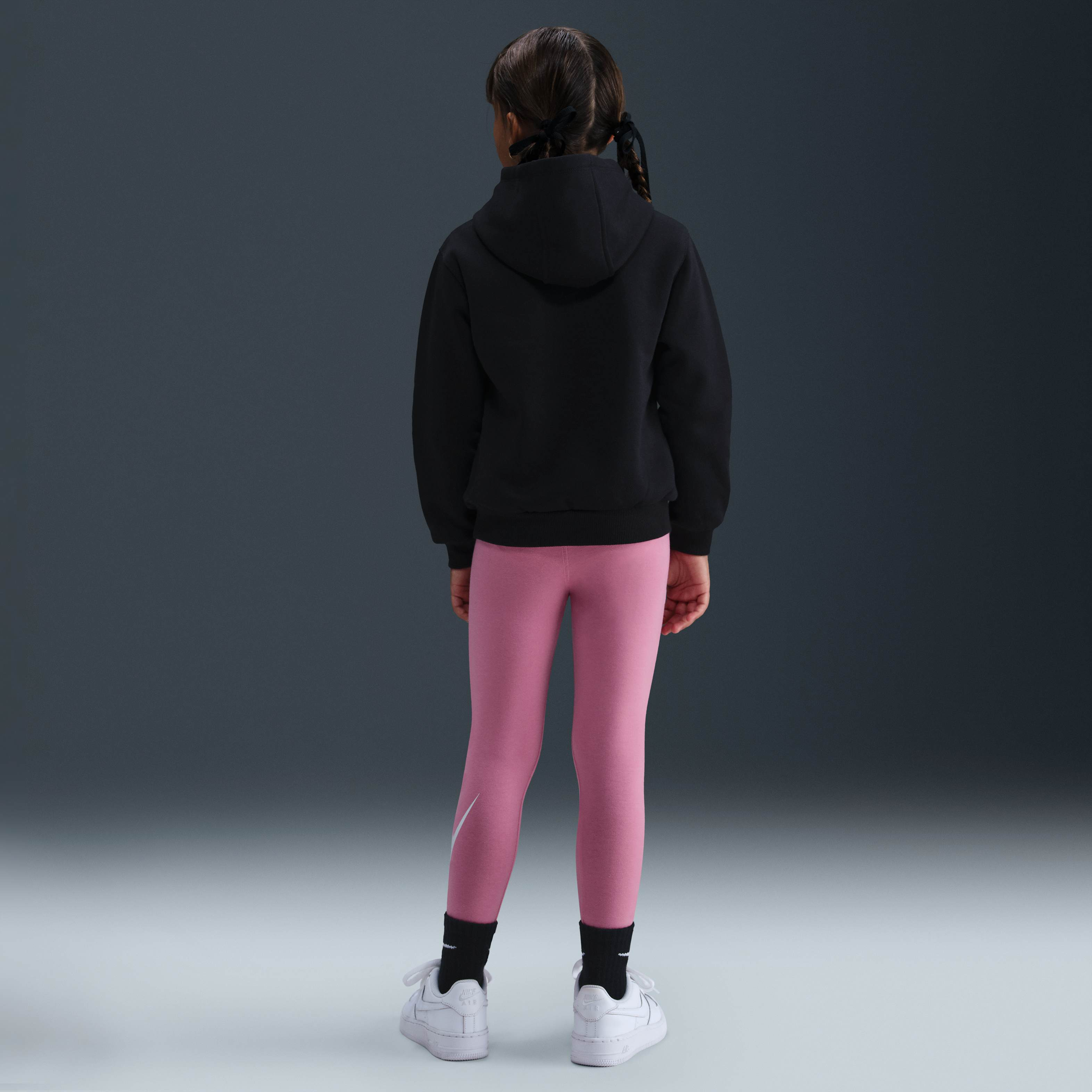 Nike Wild Warmth image number 4