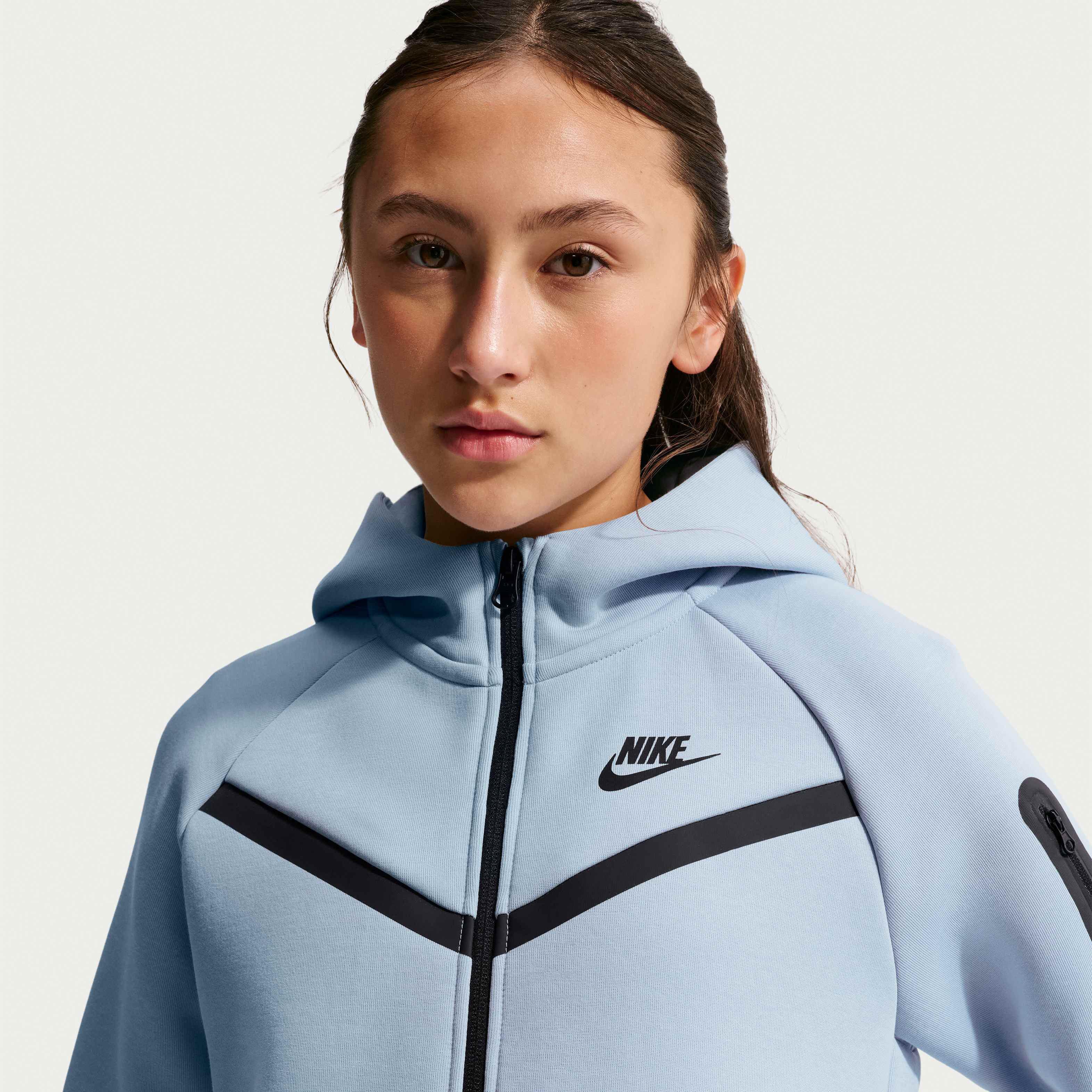 Nike Sportswear Tech Fleece image number 2