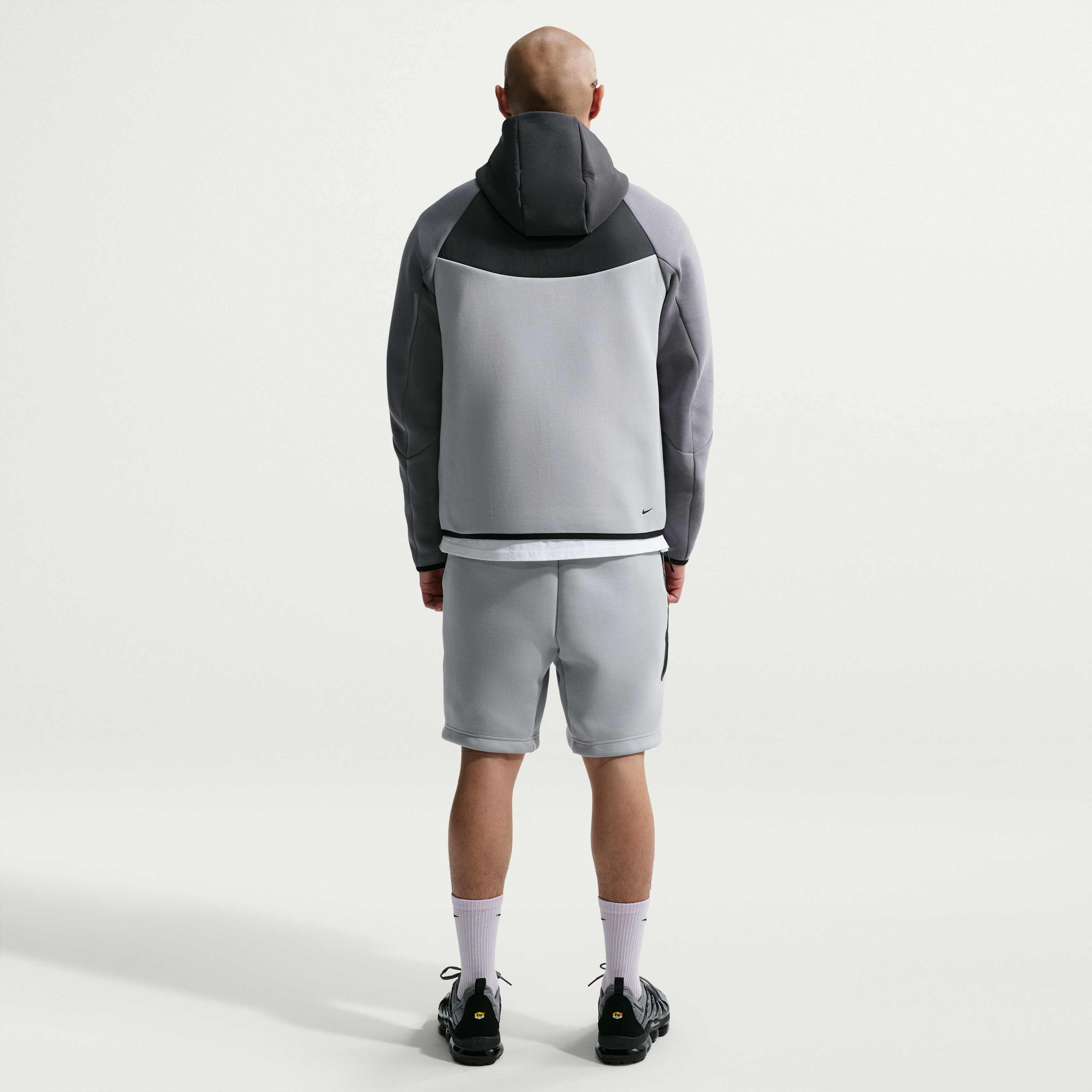 Nike Tech image number 4