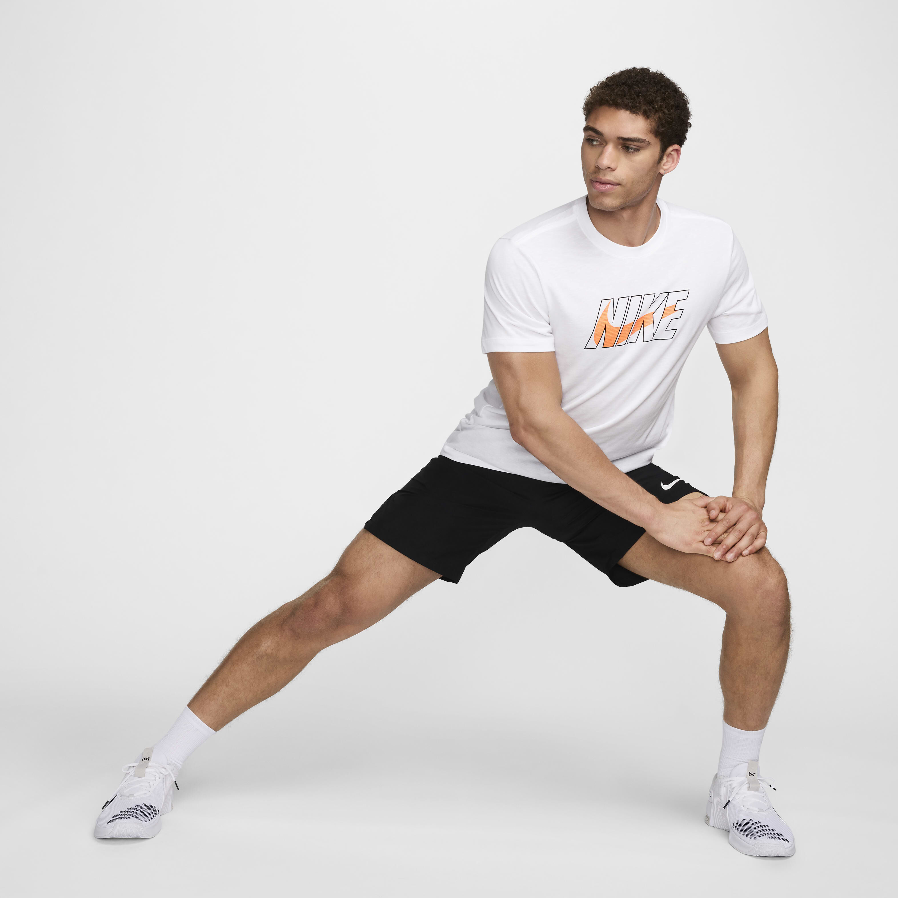 Nike image number 3