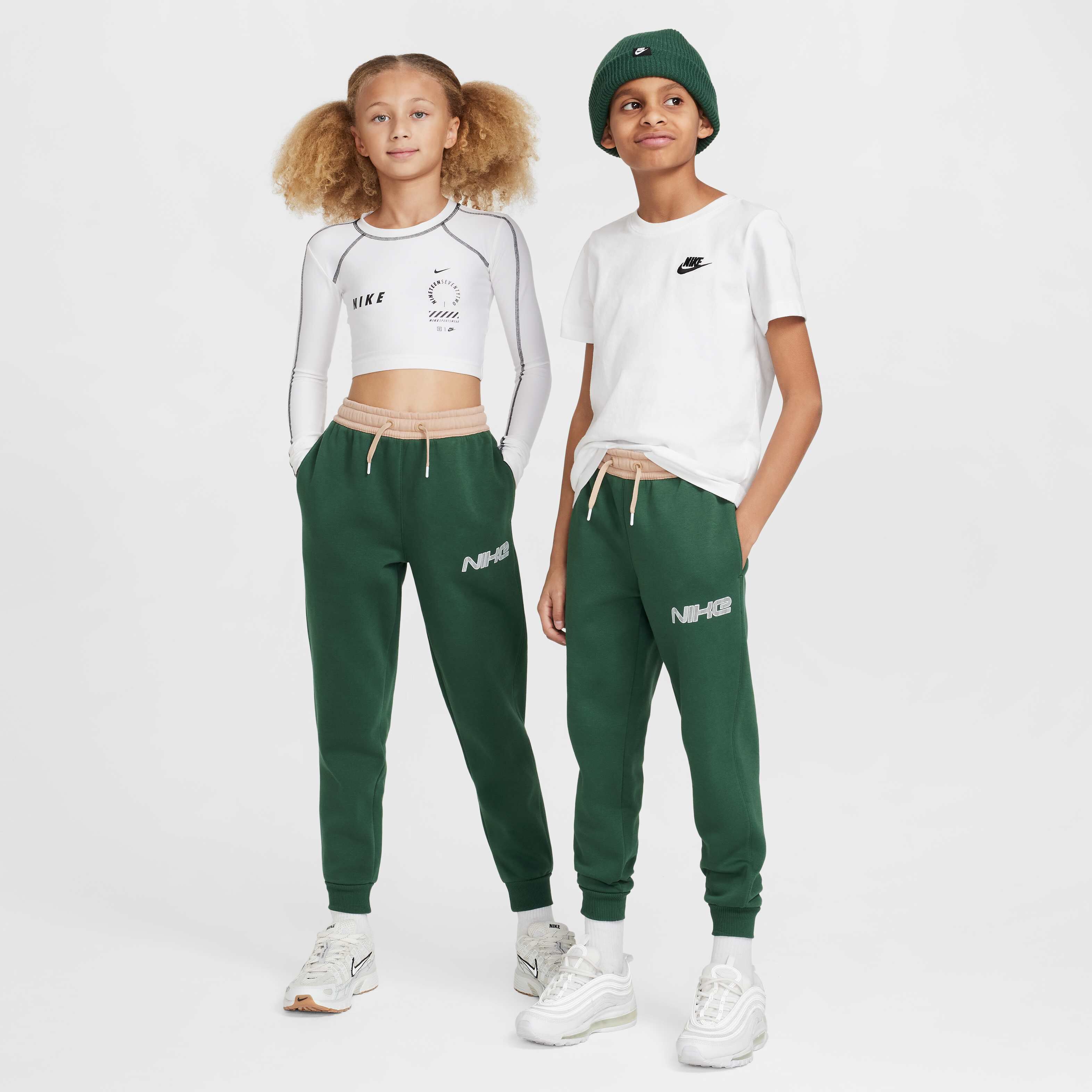 نايكي سبورتسوير امبليفاي image number 8